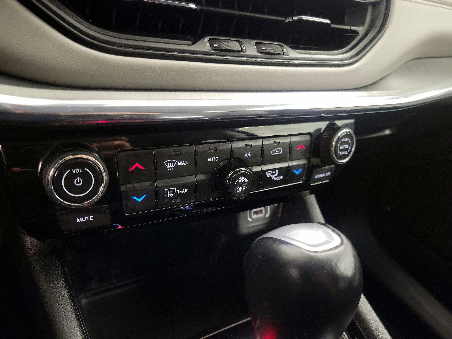 Thumbnail: 2022 Jeep Compass - 17