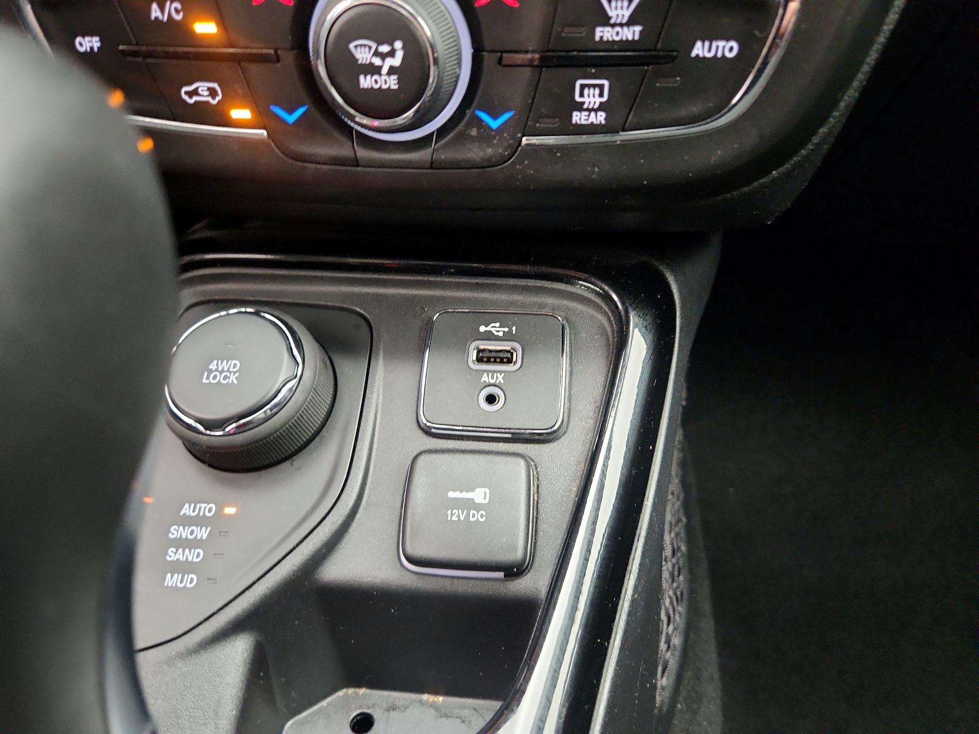 Thumbnail: 2021 Jeep Compass - 19