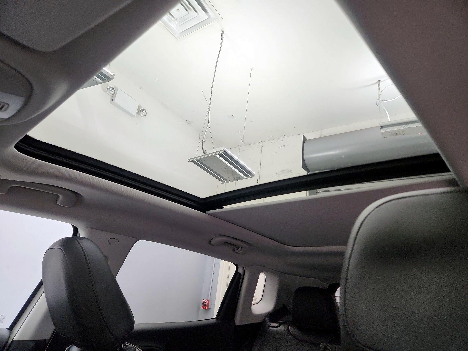 Thumbnail: 2021 Jeep Compass - 20