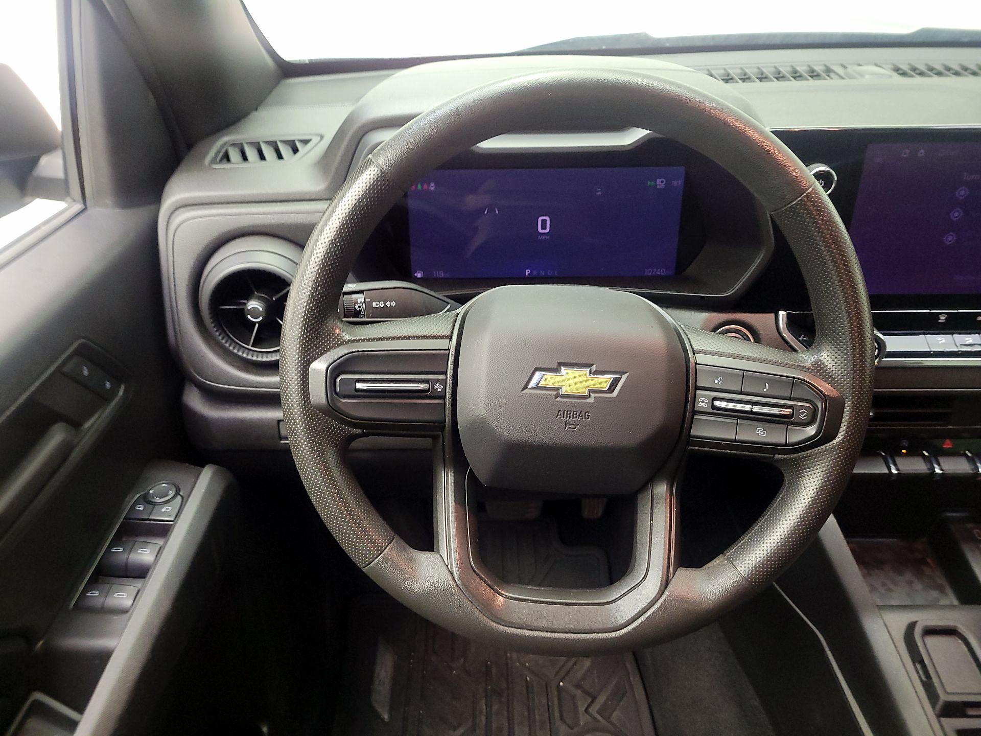 Thumbnail: 2024 Chevrolet Colorado - 10