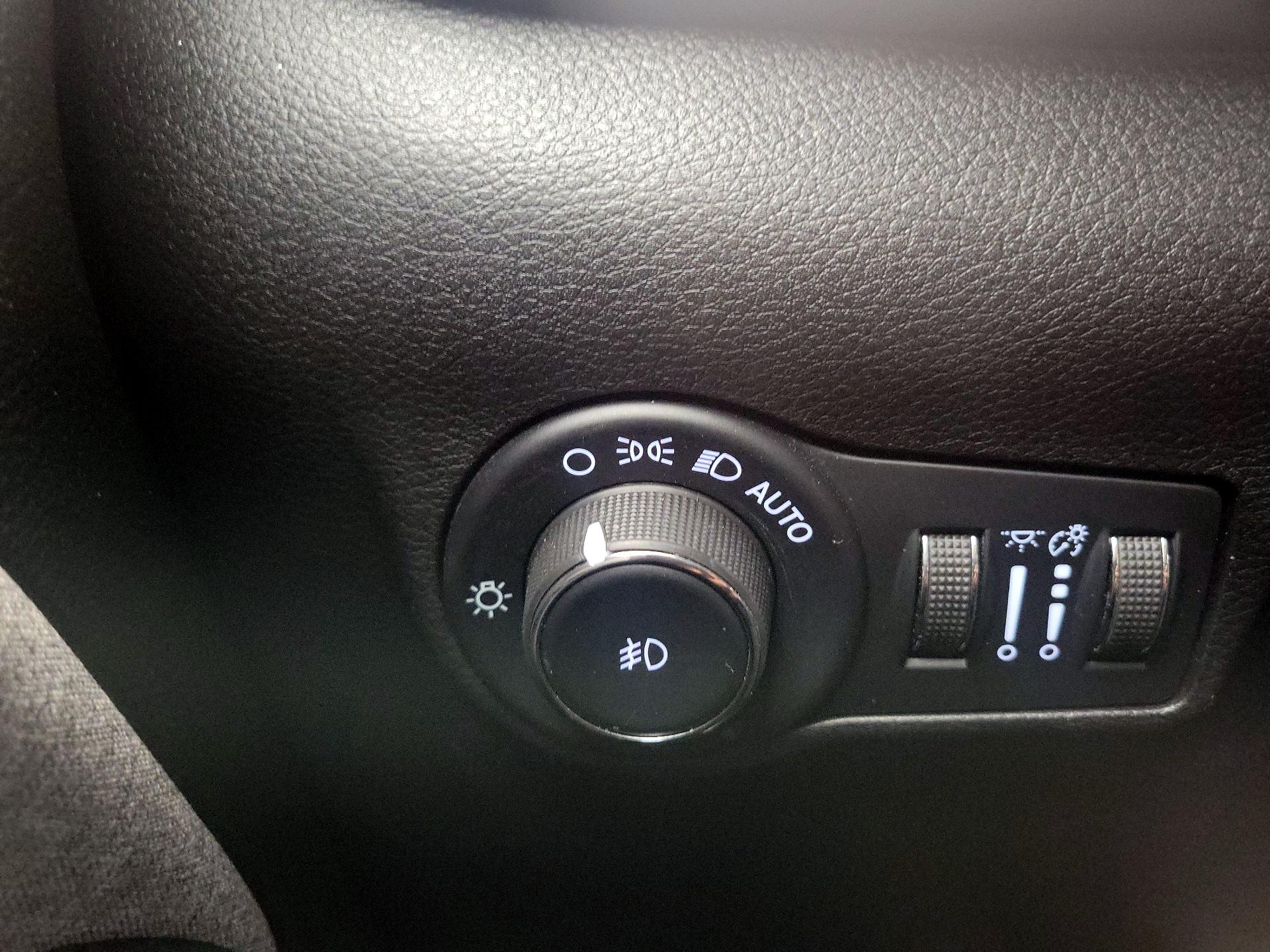 Thumbnail: 2022 Jeep Compass - 13