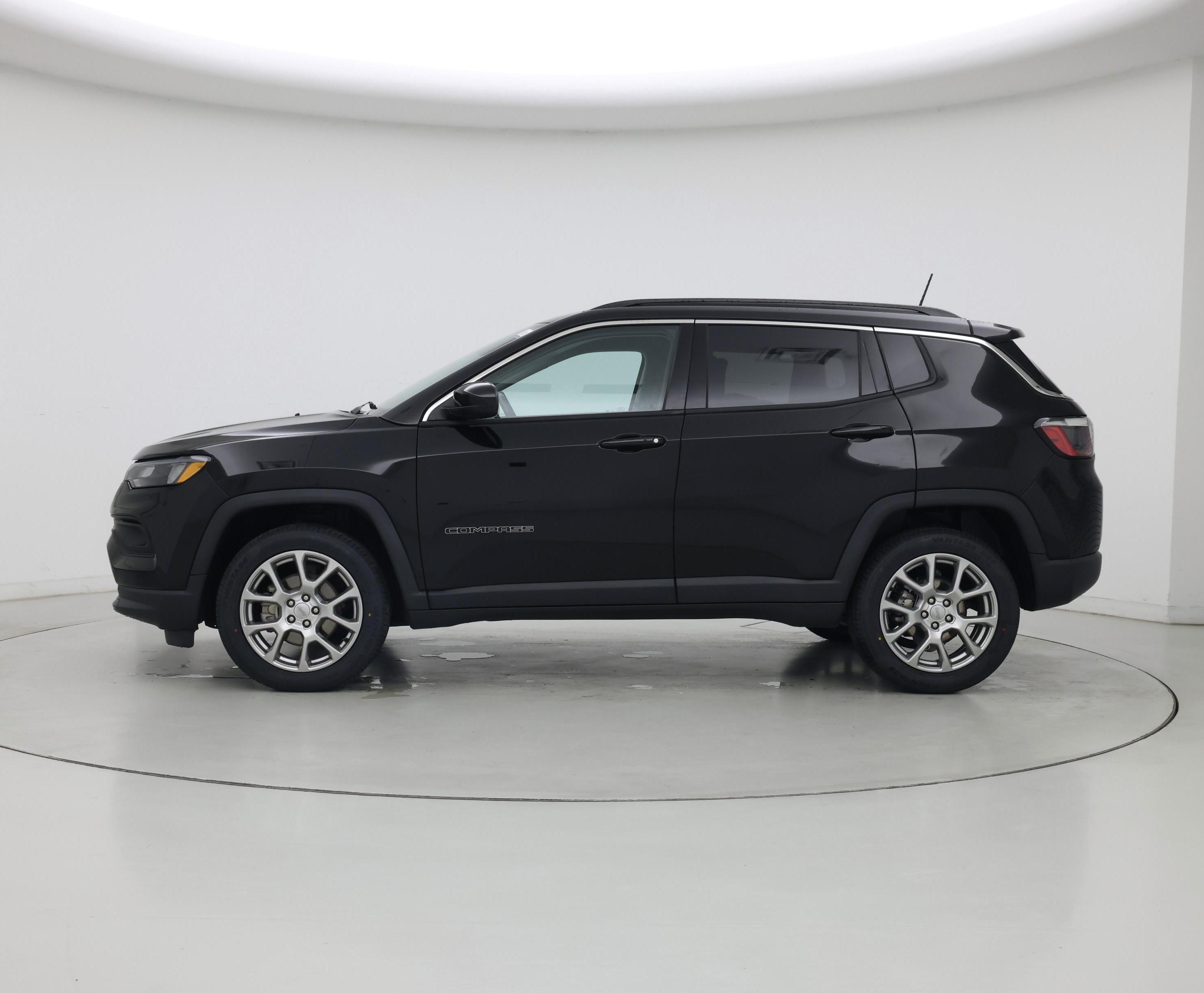 Thumbnail: 2022 Jeep Compass - 3