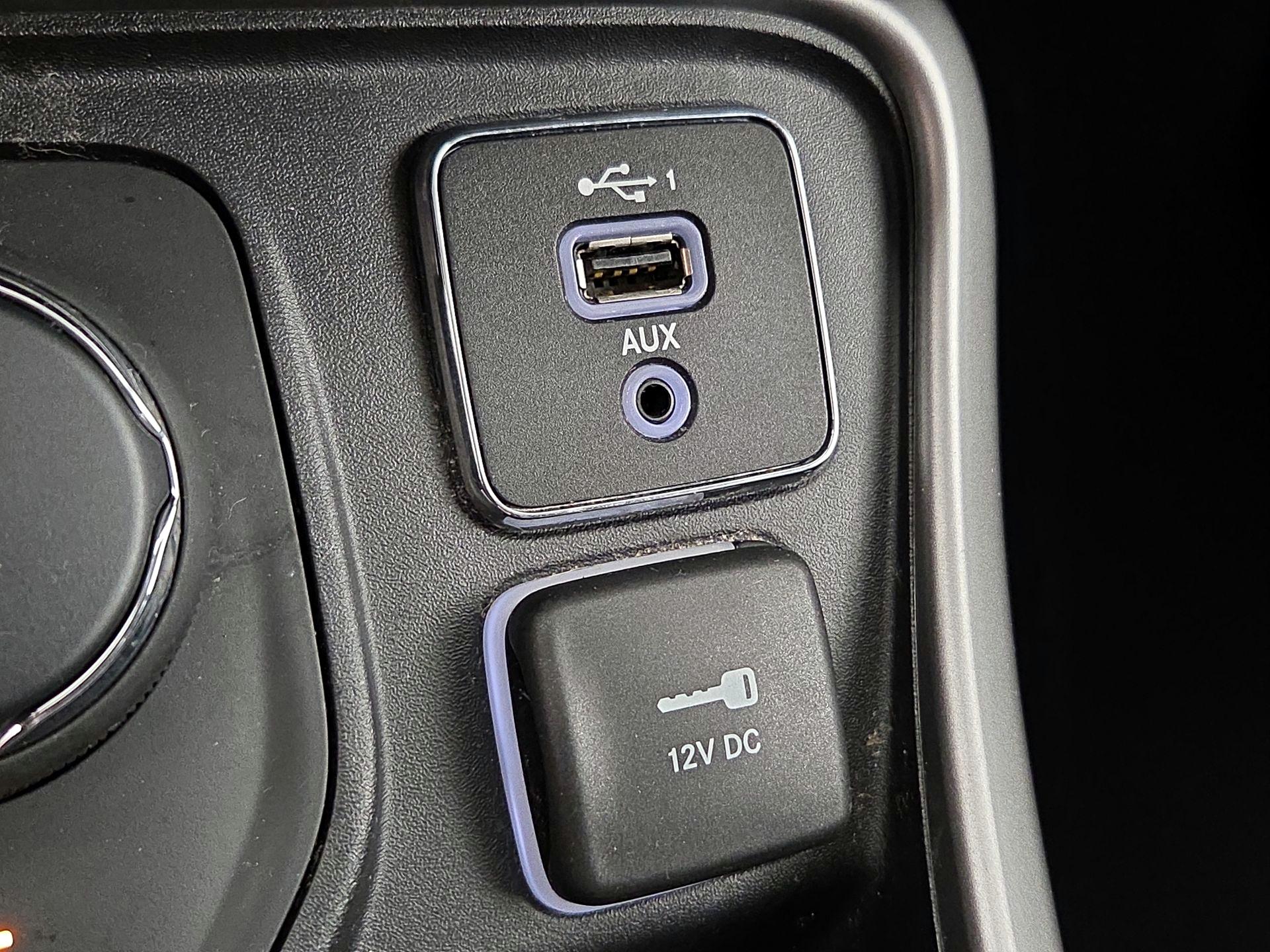 Thumbnail: 2020 Jeep Compass - 18