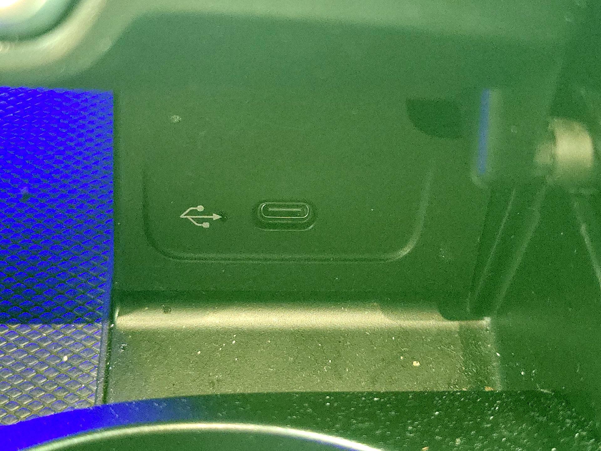 Thumbnail: 2022 Mercedes-Benz C-Class - 19