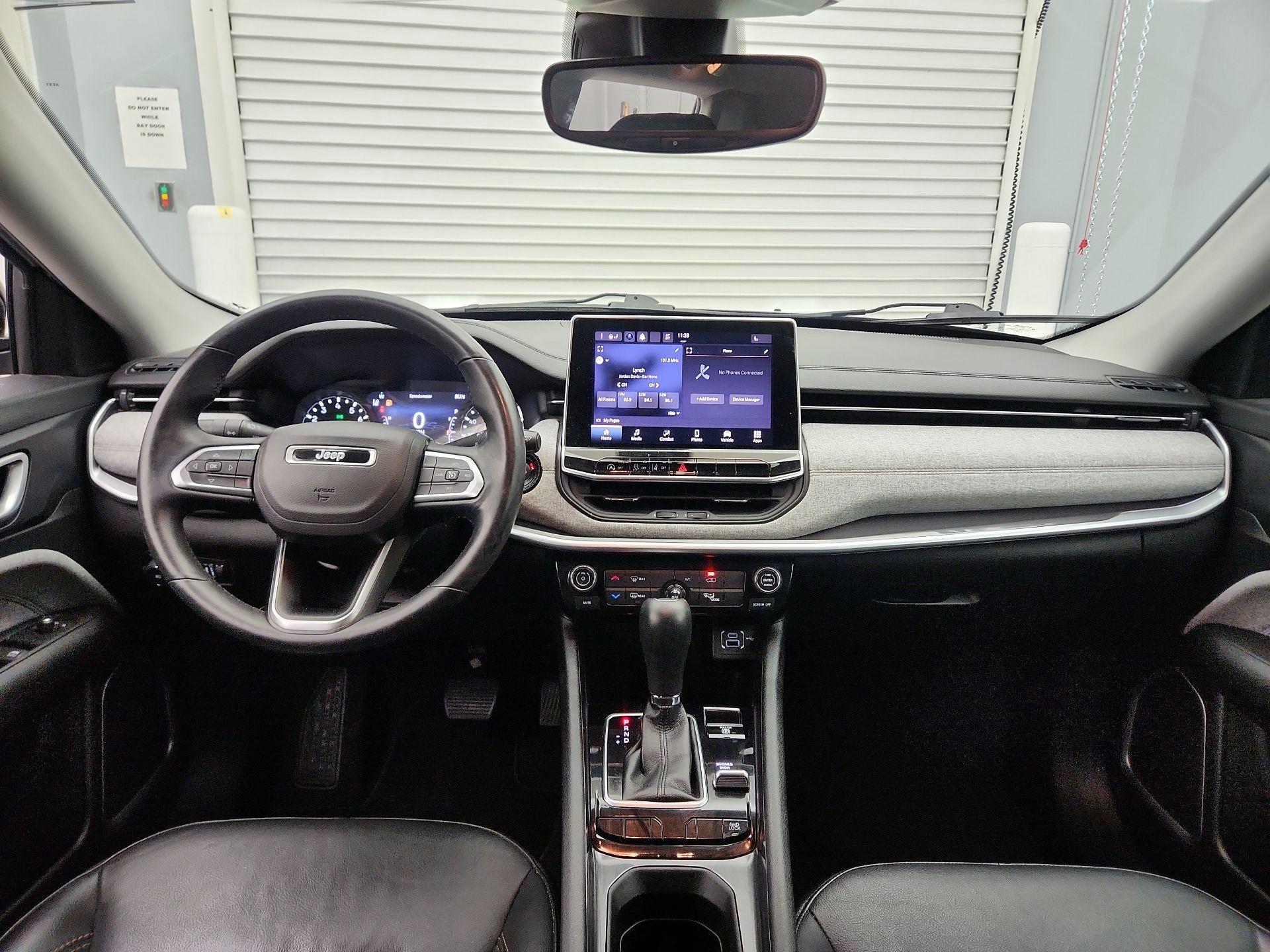 Thumbnail: 2022 Jeep Compass - 9