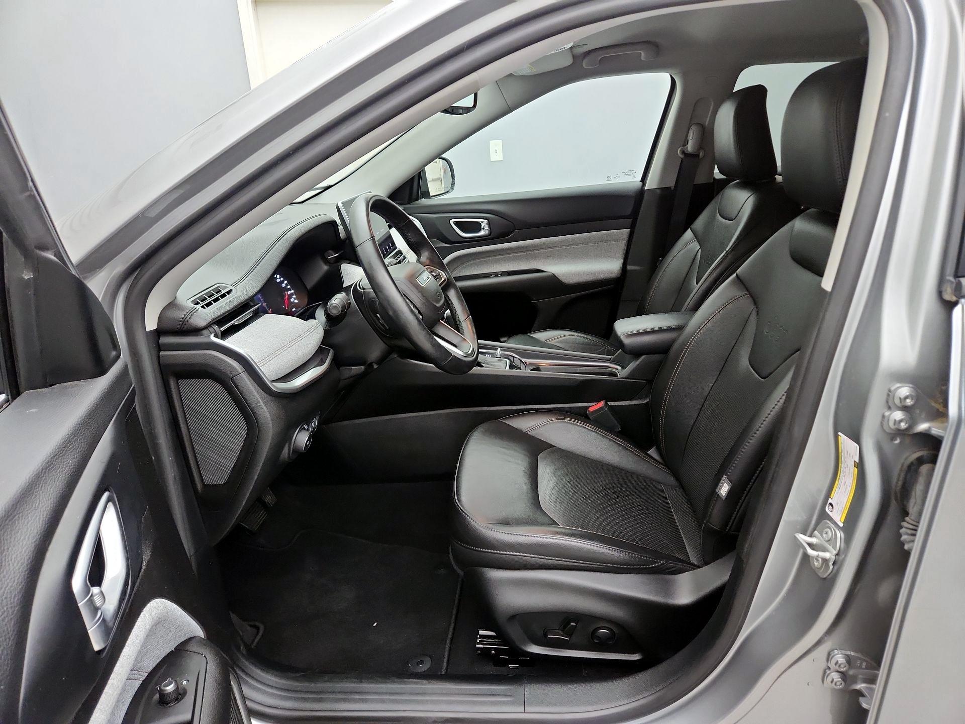 Thumbnail: 2022 Jeep Compass - 11