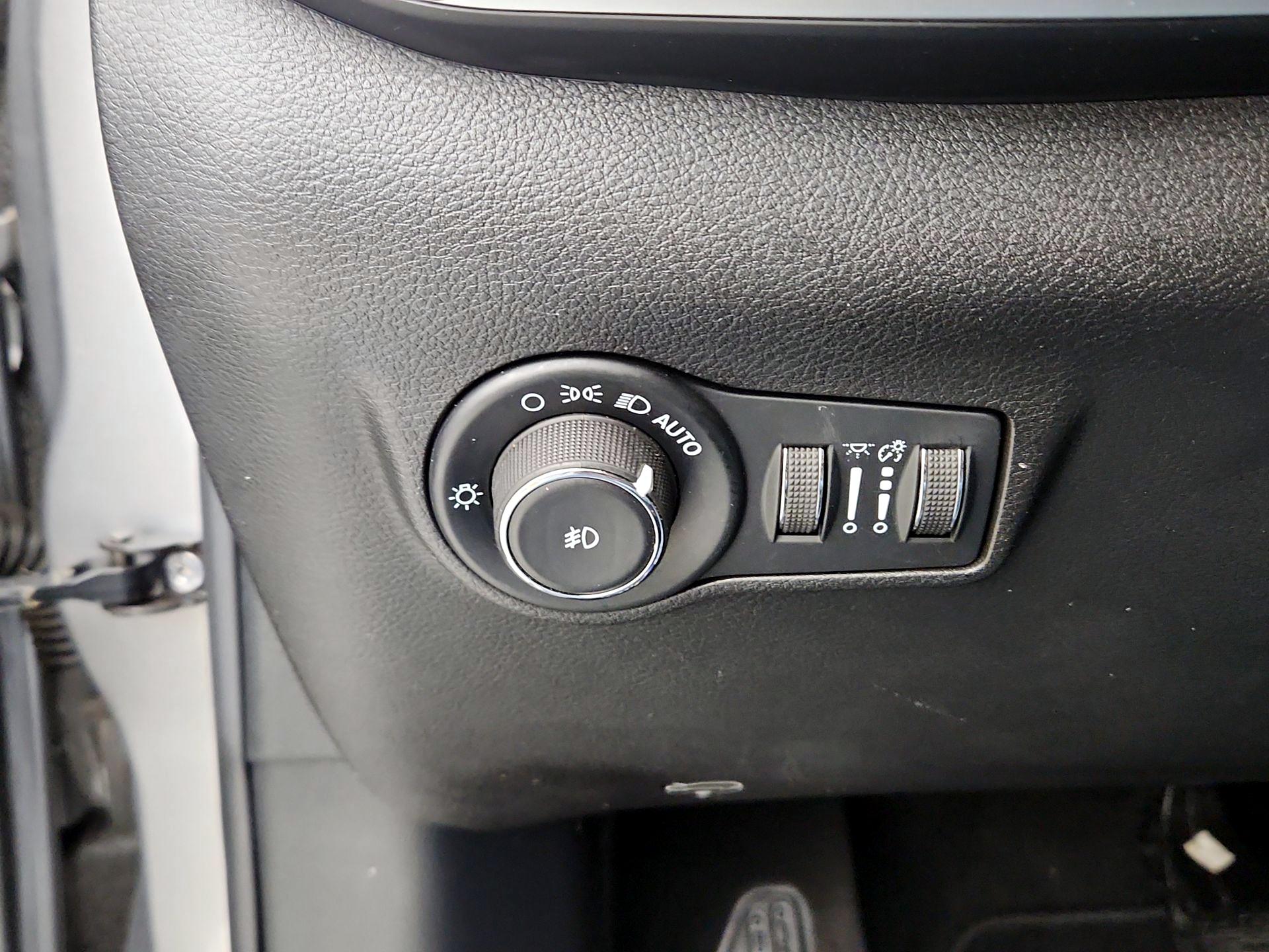 Thumbnail: 2022 Jeep Compass - 13