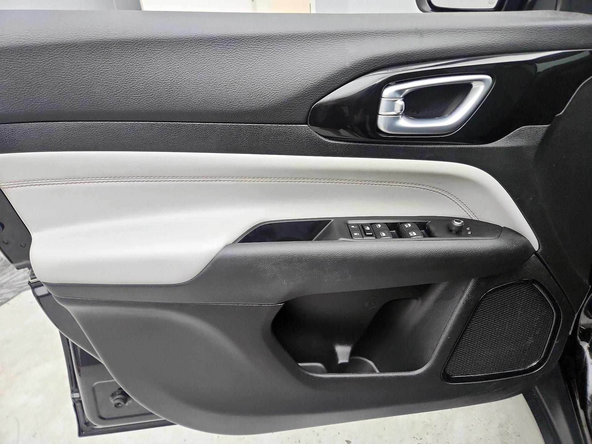 Thumbnail: 2022 Jeep Compass - 12