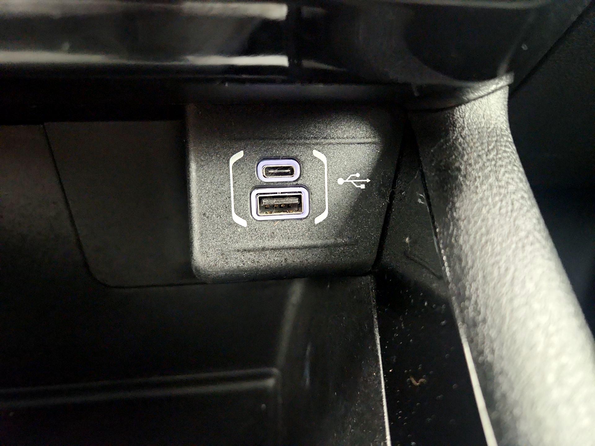 Thumbnail: 2022 Jeep Compass - 18