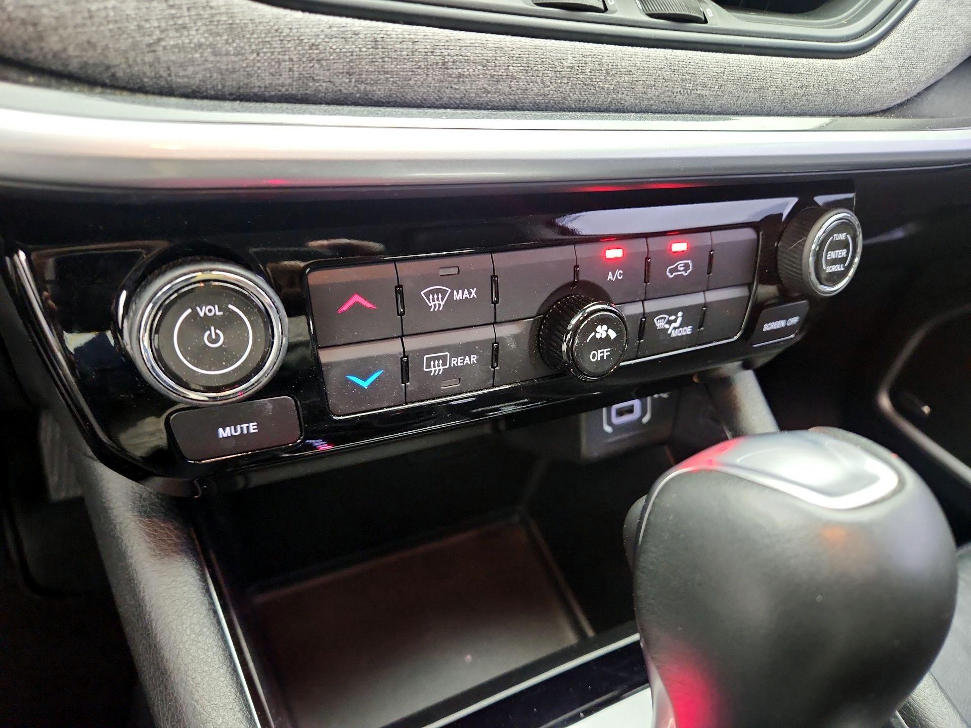 Thumbnail: 2022 Jeep Compass - 16