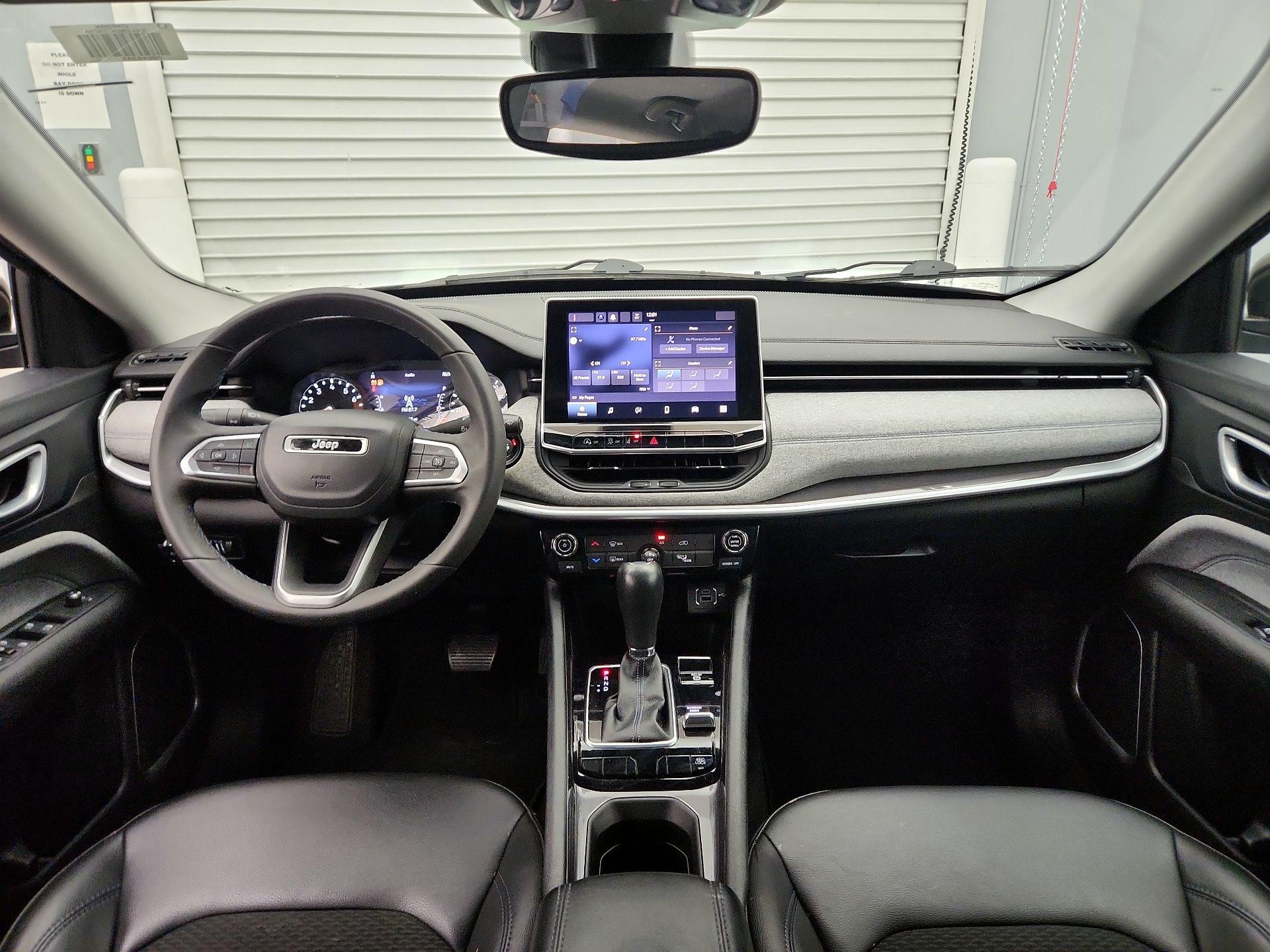 Thumbnail: 2022 Jeep Compass - 9