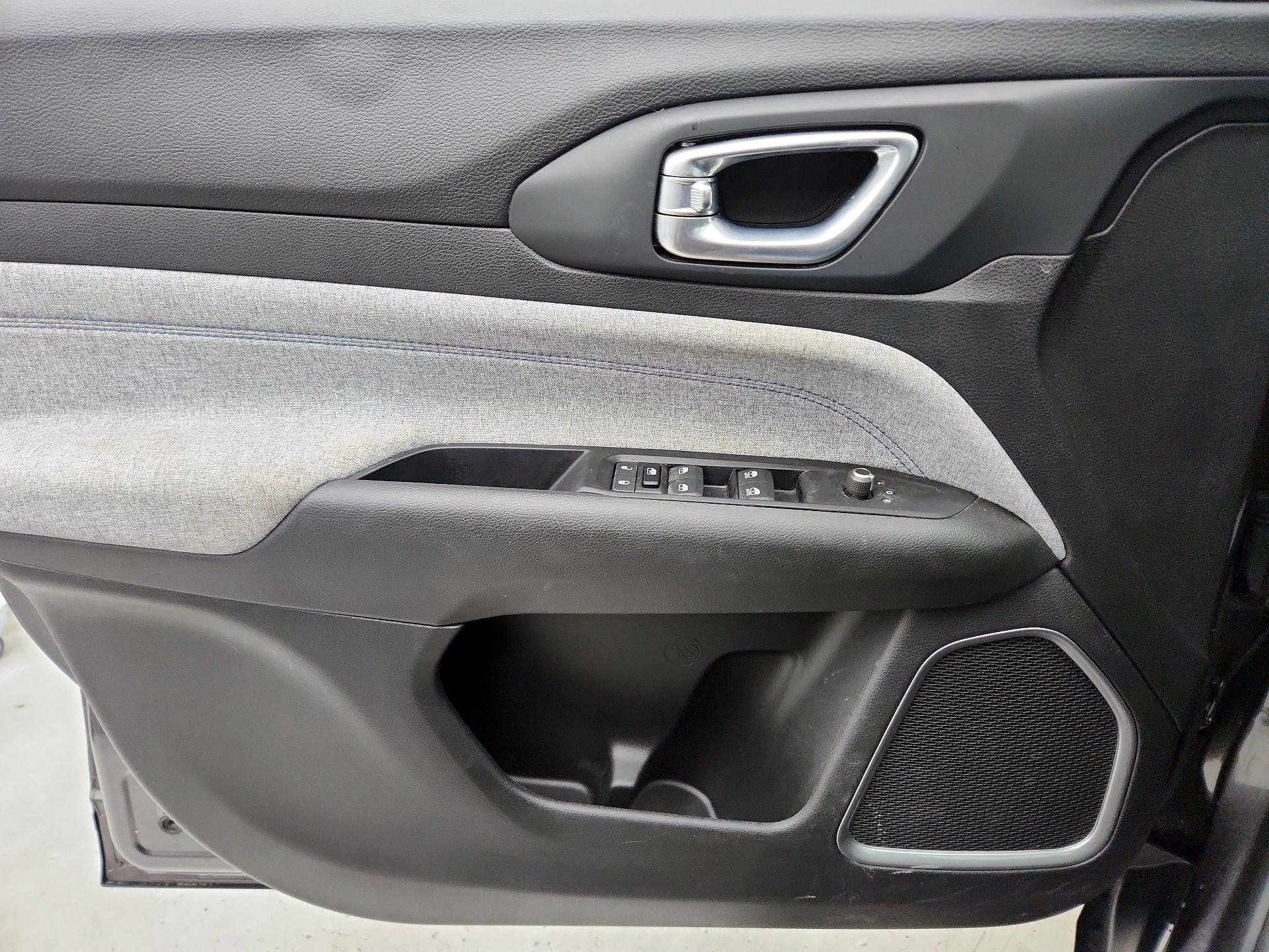 Thumbnail: 2022 Jeep Compass - 12