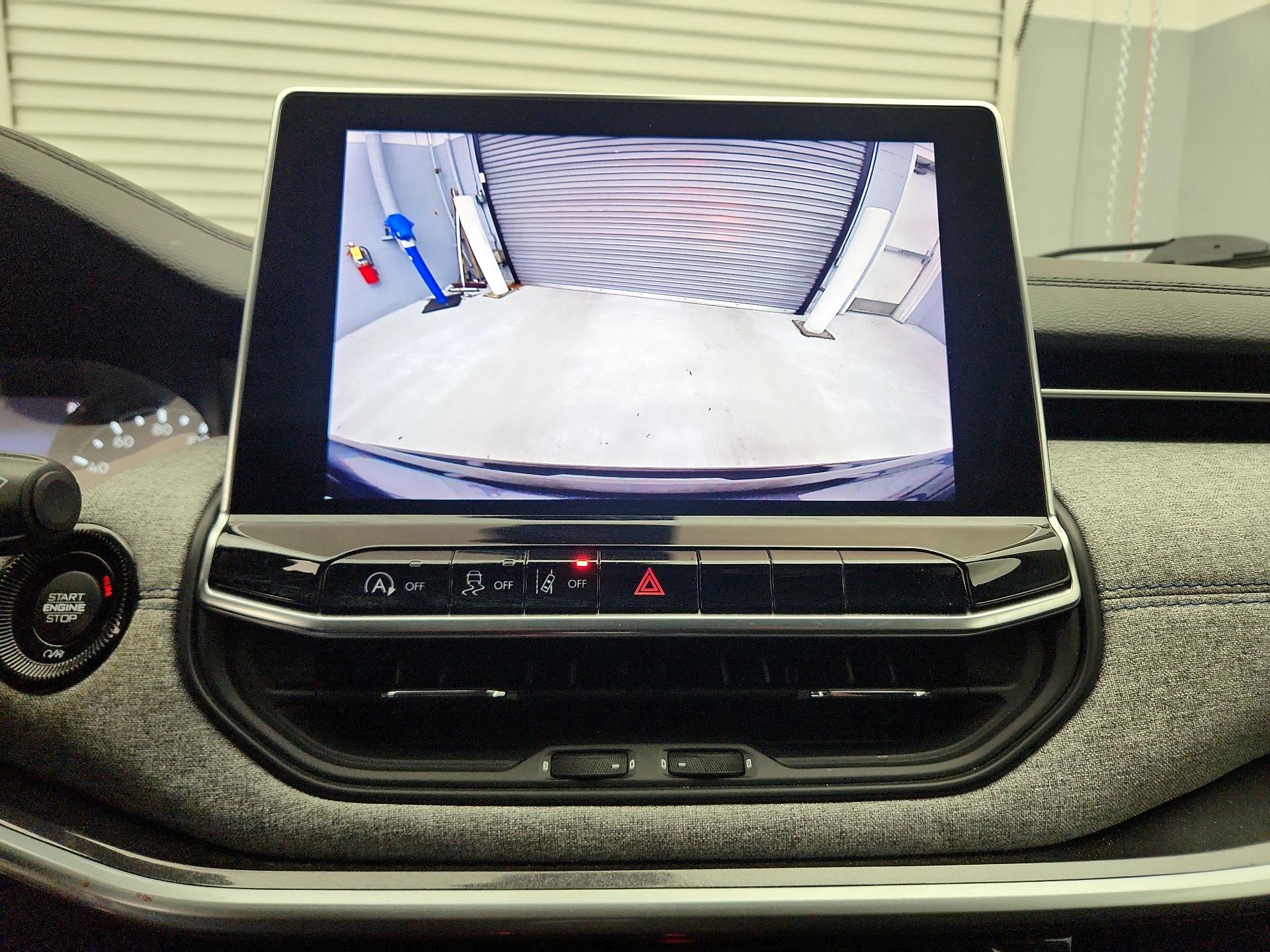 Thumbnail: 2022 Jeep Compass - 14