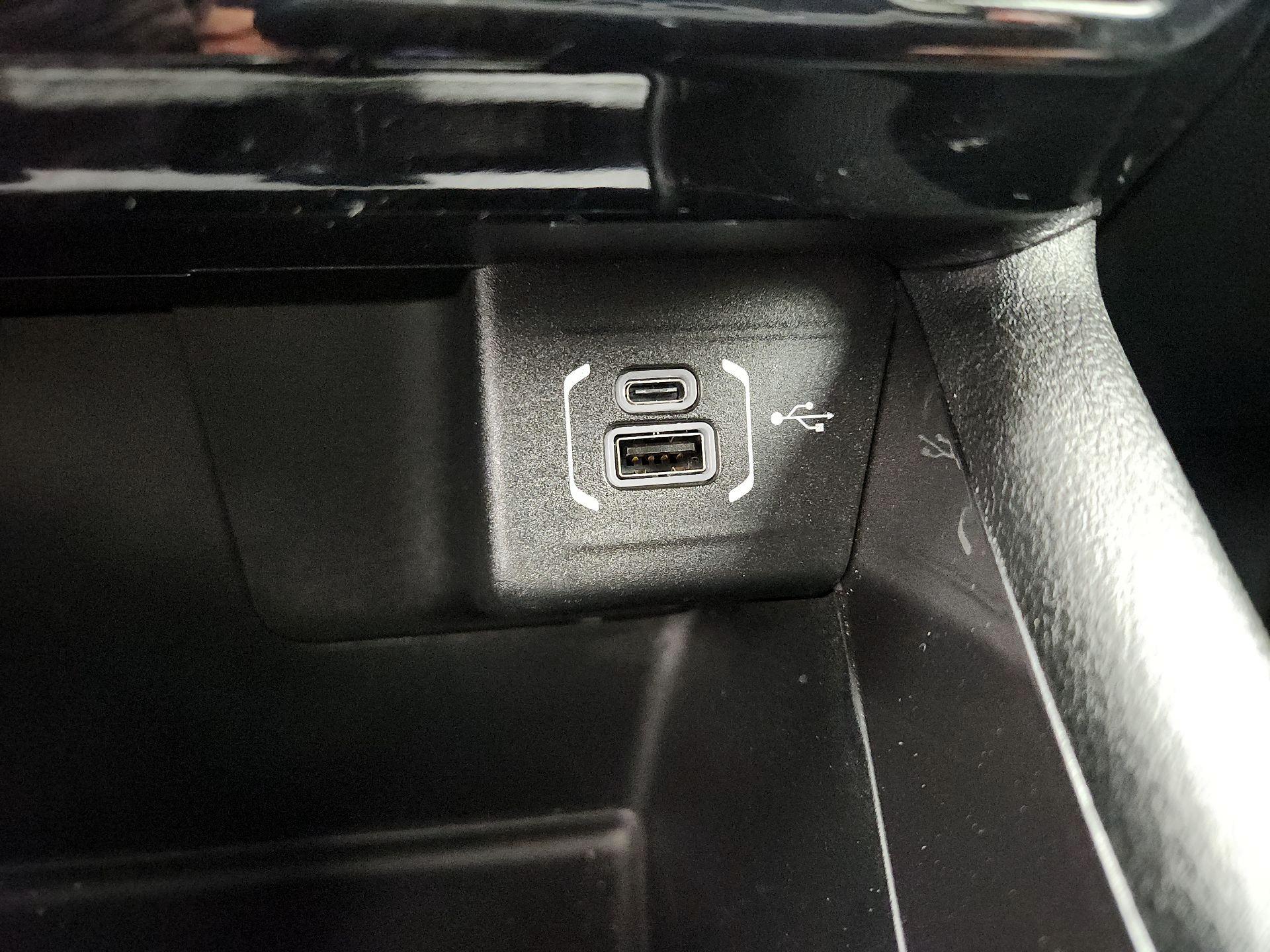 Thumbnail: 2022 Jeep Compass - 18