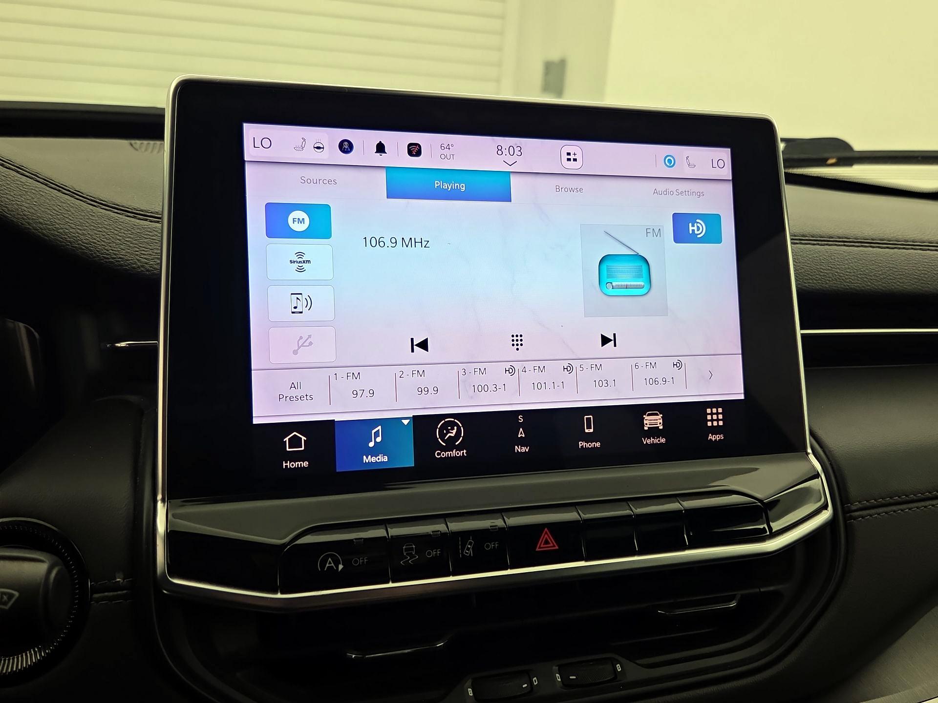 Thumbnail: 2022 Jeep Compass - 16