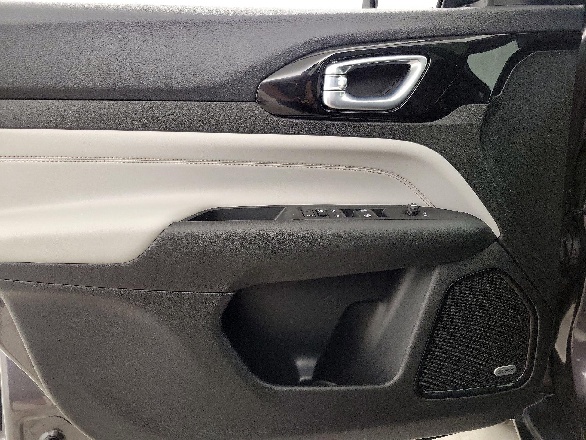 Thumbnail: 2023 Jeep Compass - 12