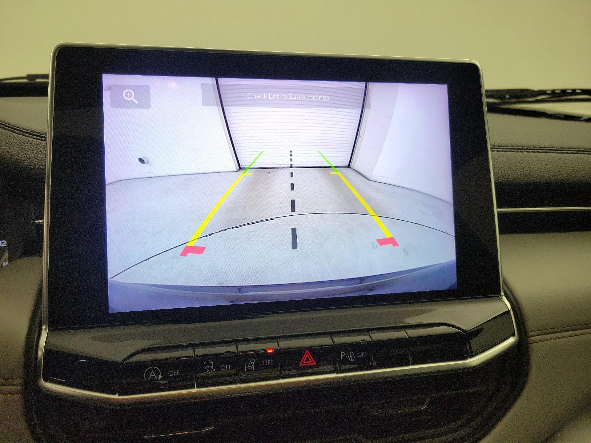 Thumbnail: 2023 Jeep Compass - 14