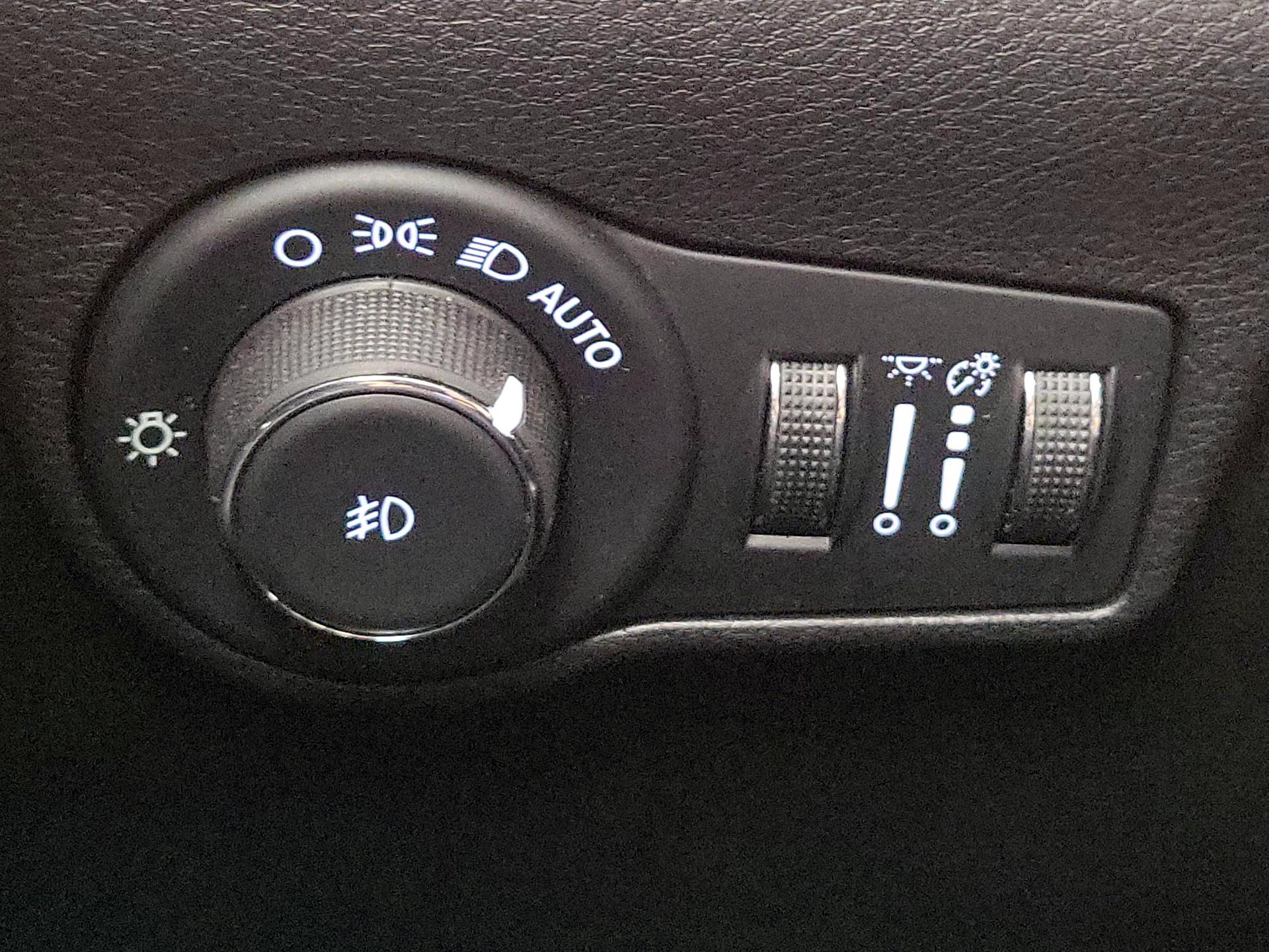 Thumbnail: 2023 Jeep Compass - 13