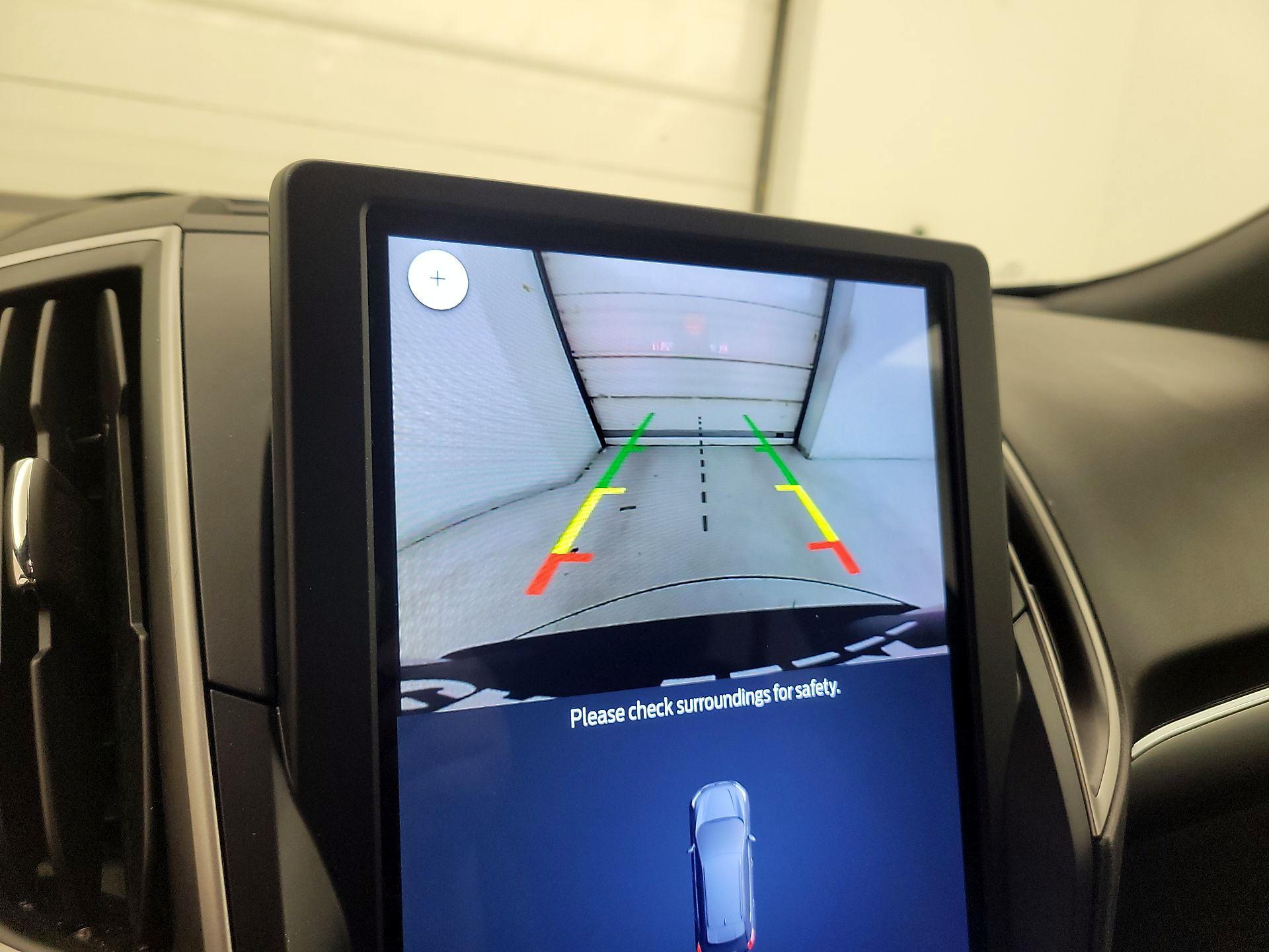 Thumbnail: 2022 Ford Edge - 14