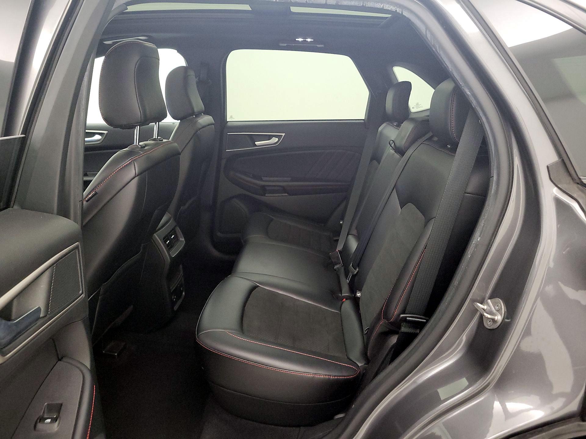 Thumbnail: 2022 Ford Edge - 20