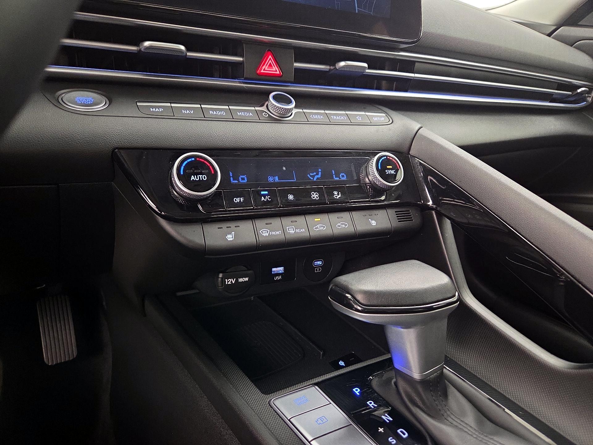 Thumbnail: 2025 Hyundai Elantra - 17