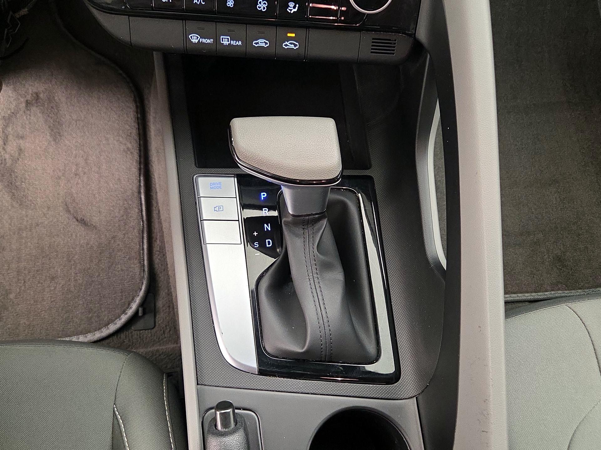 Thumbnail: 2023 Hyundai Elantra - 17