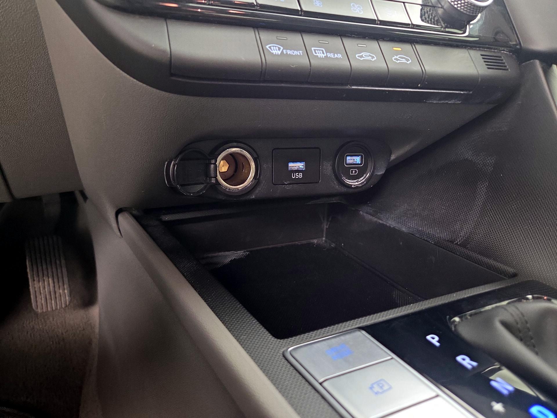 Thumbnail: 2023 Hyundai Elantra - 18