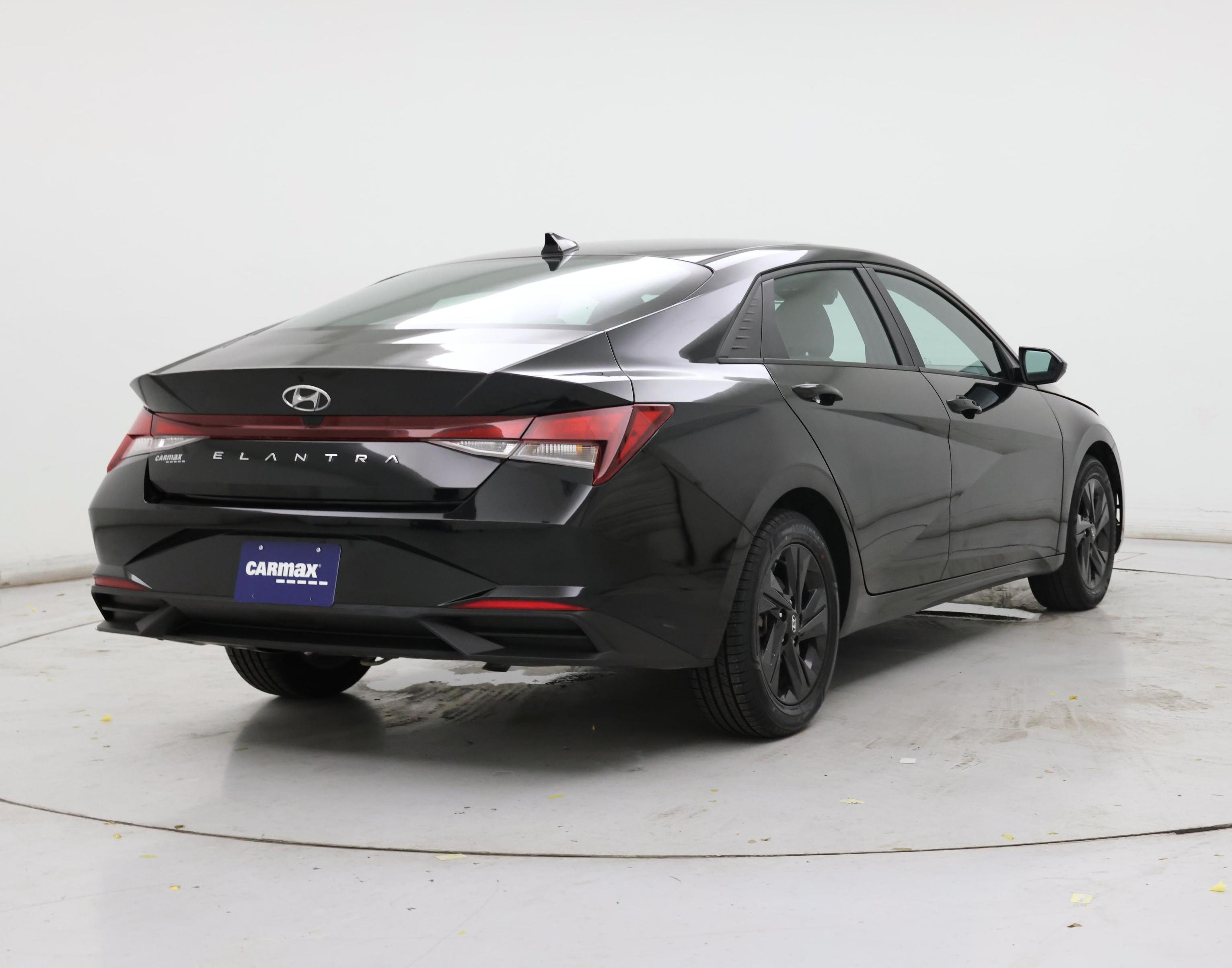 Thumbnail: 2023 Hyundai Elantra - 8