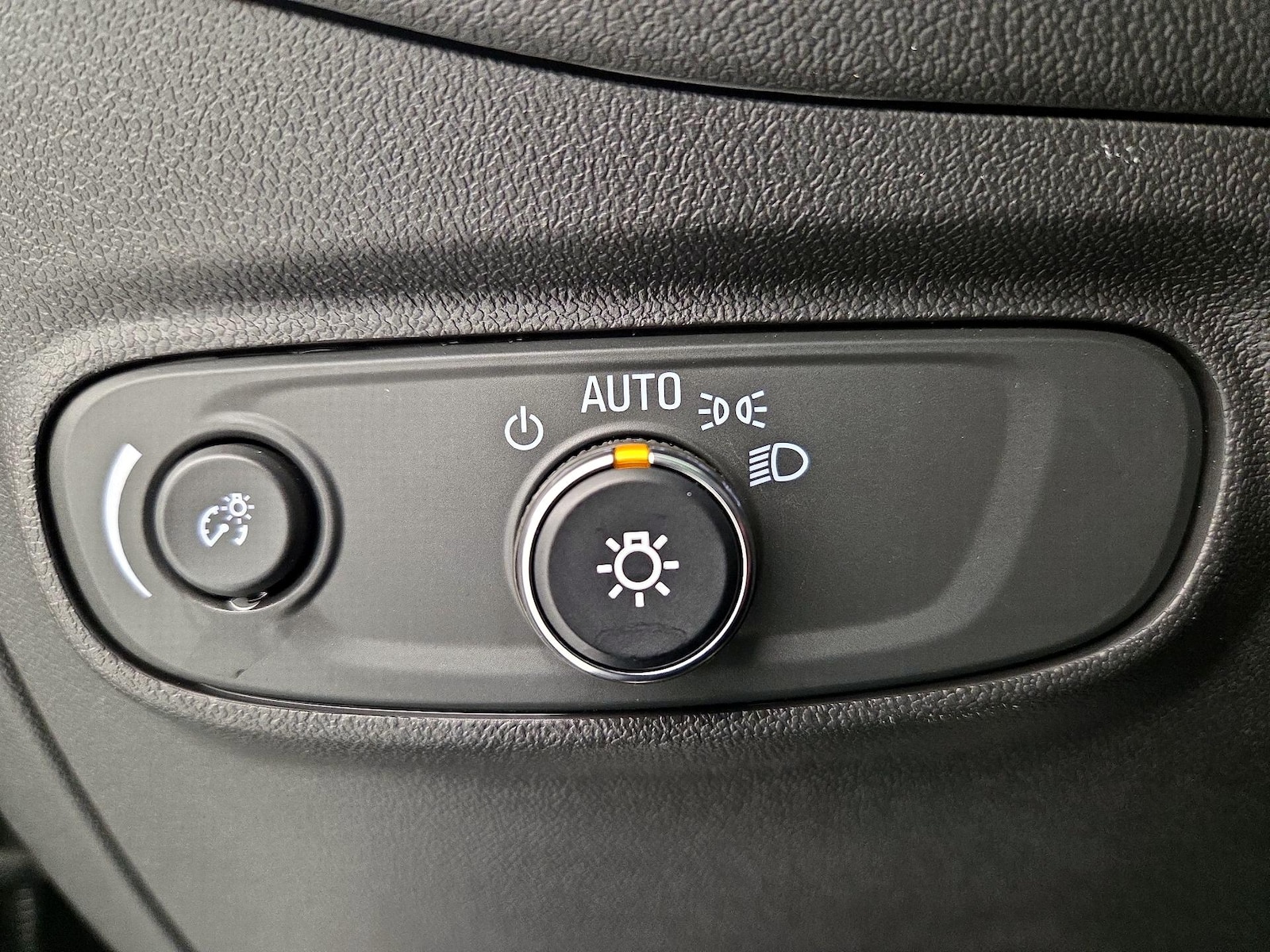 2023 Chevrolet Equinox LT - Photo 14