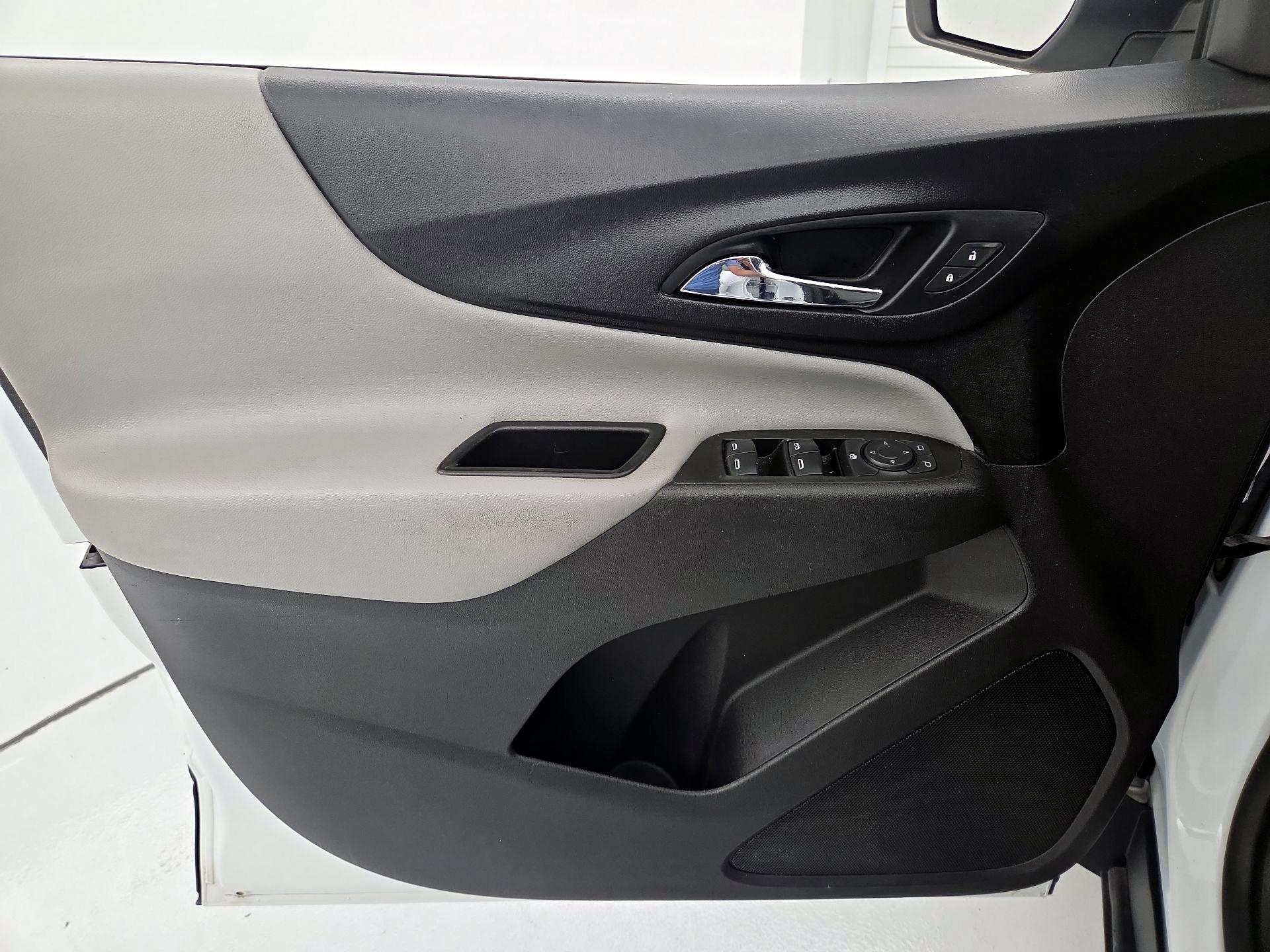 Thumbnail: 2020 Chevrolet Equinox - 12