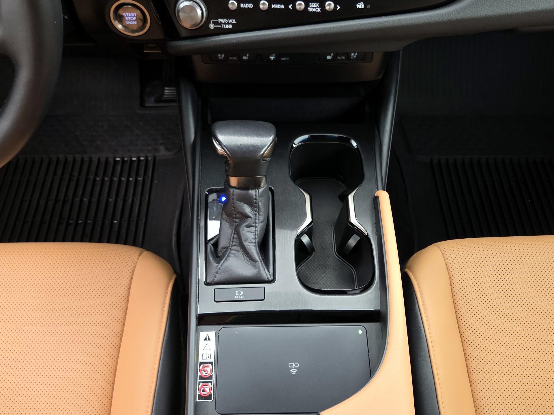 Thumbnail: 2024 Lexus ES - 17