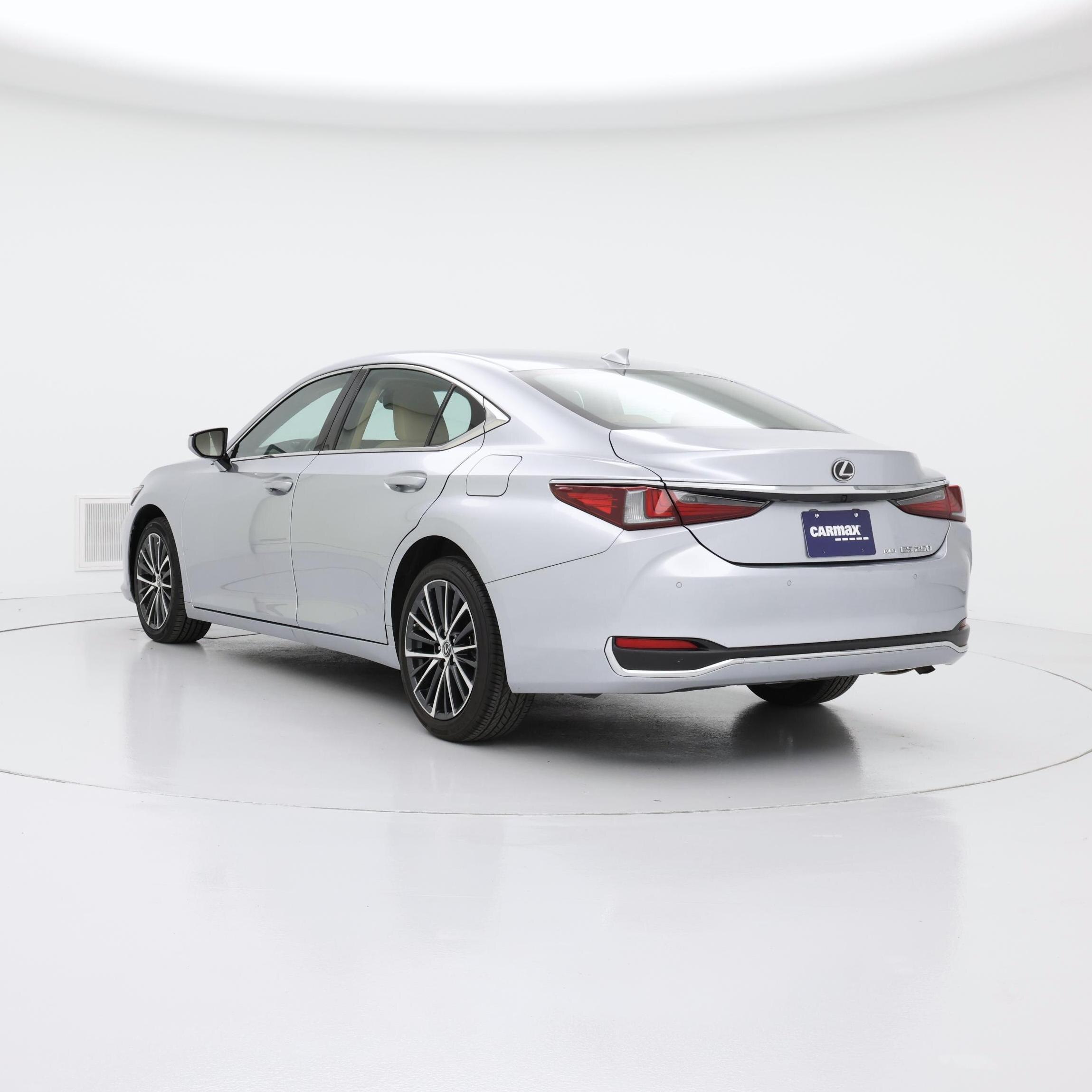 Thumbnail: 2024 Lexus ES - 2
