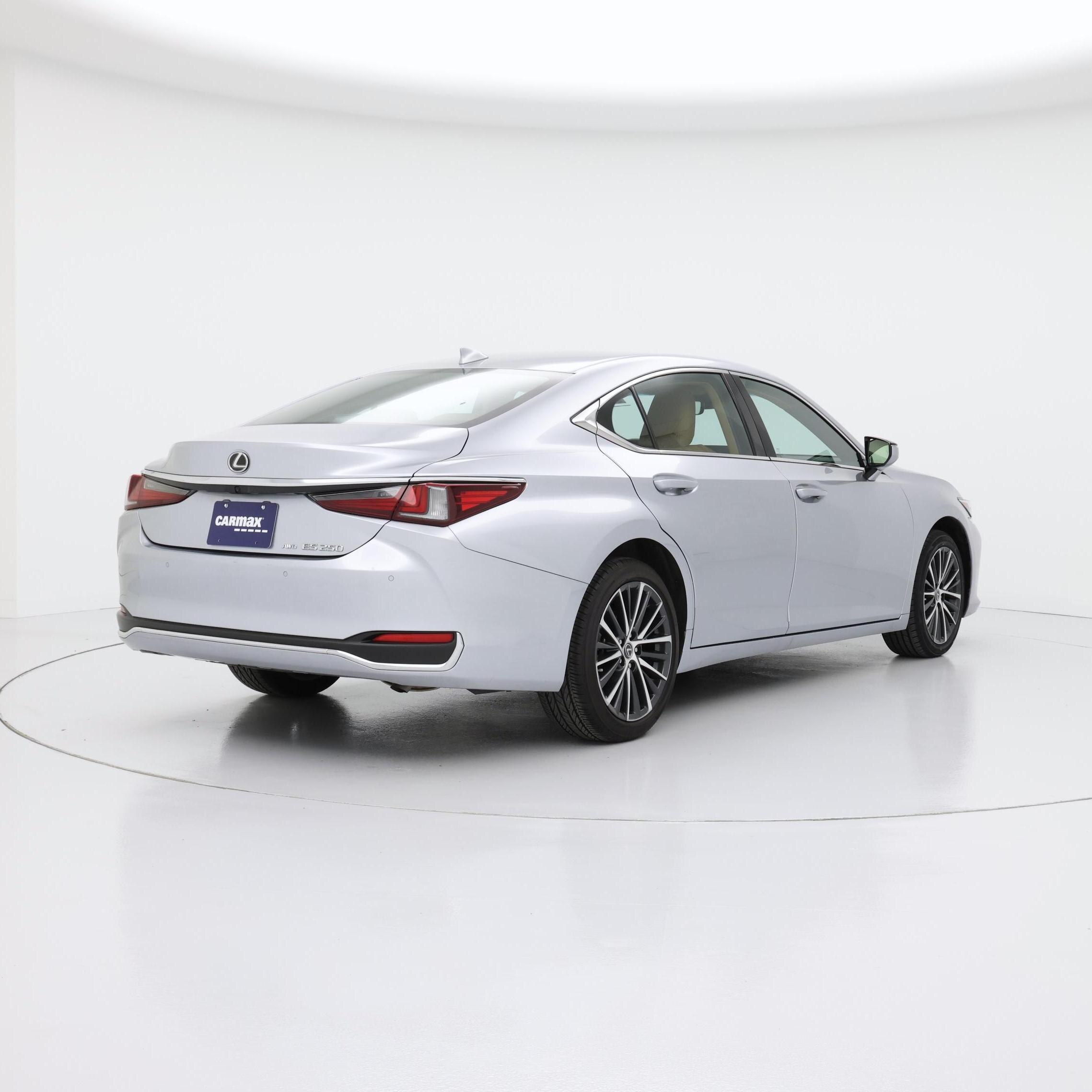 Thumbnail: 2024 Lexus ES - 8