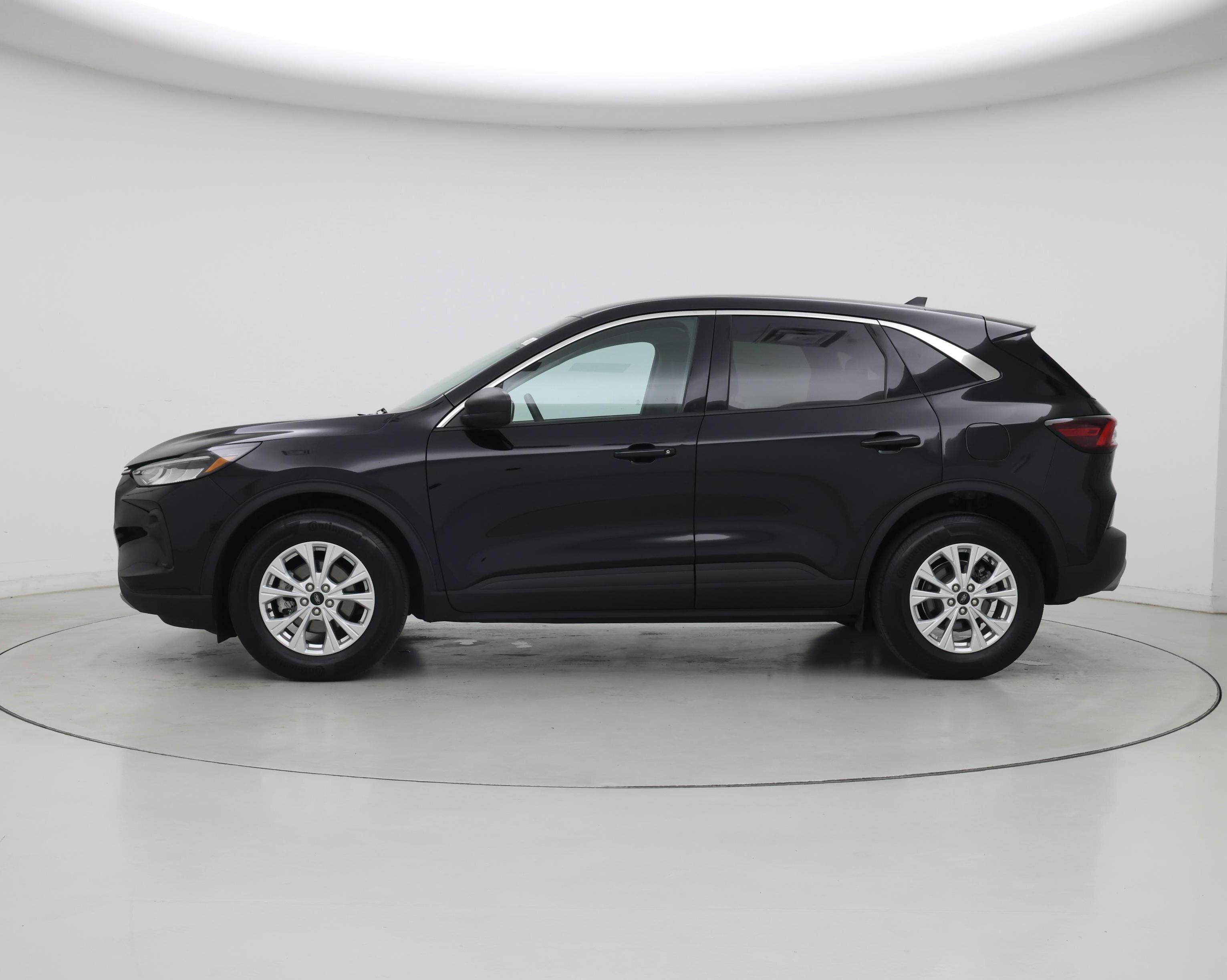 Thumbnail: 2023 Ford Escape - 3