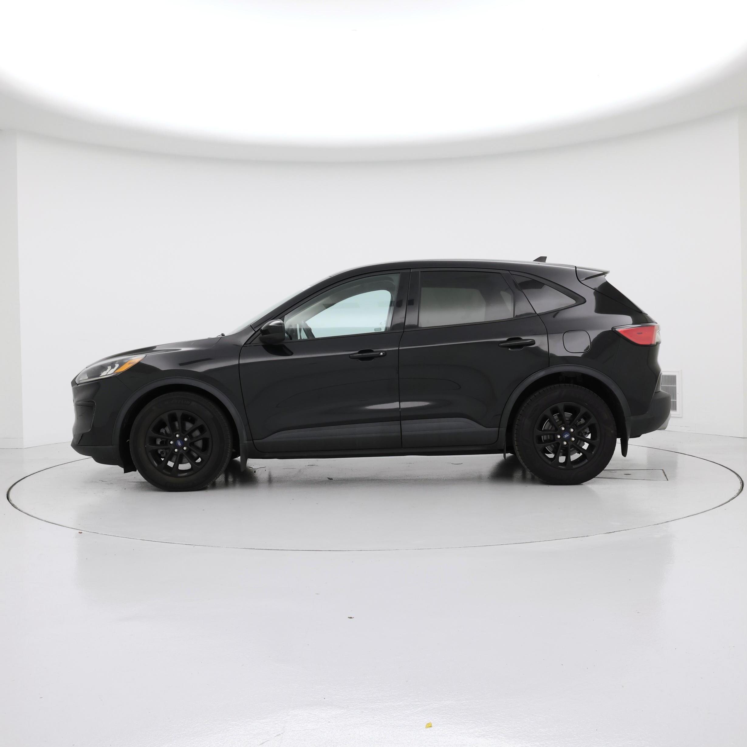 Thumbnail: 2020 Ford Escape - 3