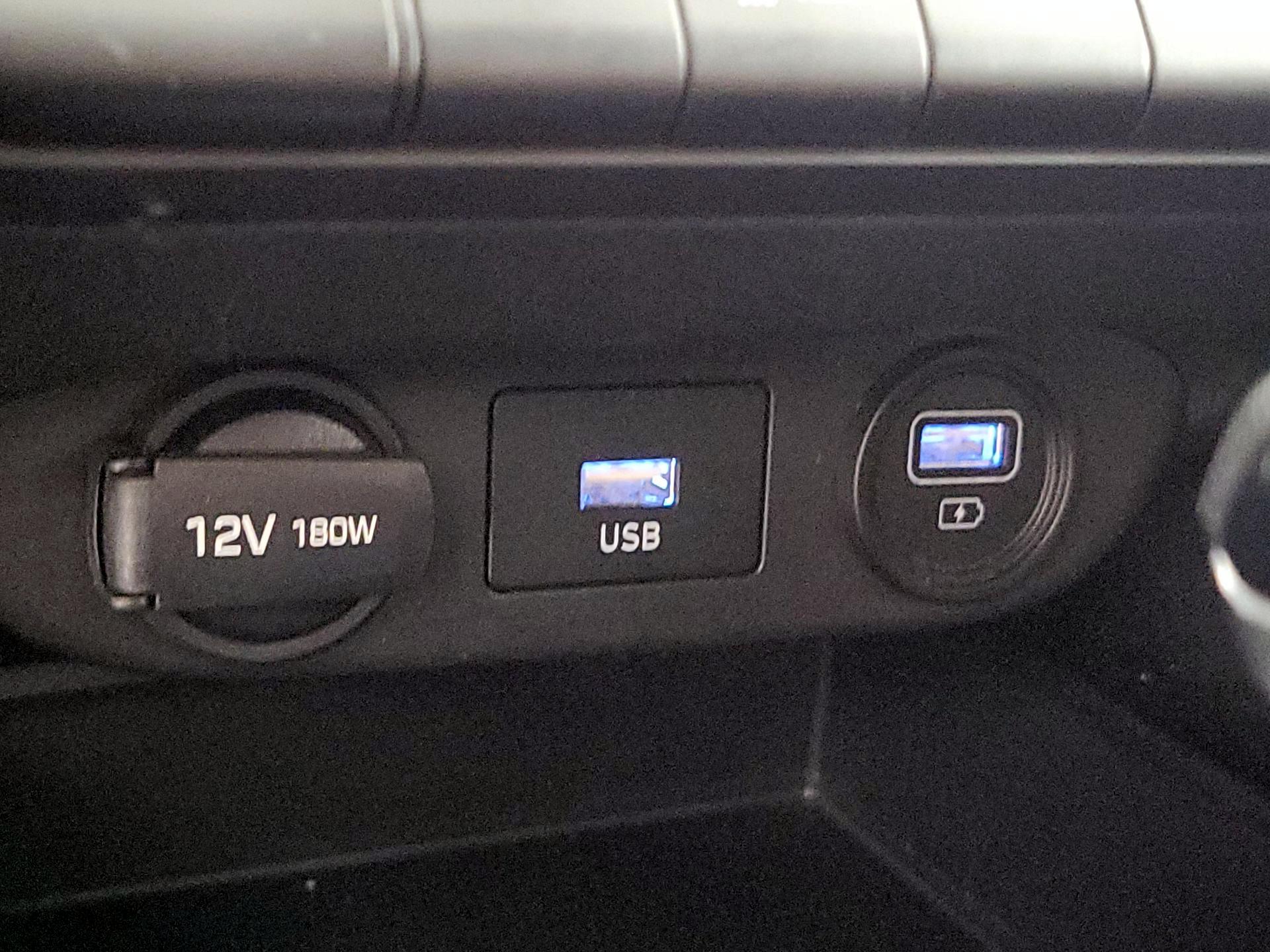 Thumbnail: 2023 Hyundai Elantra - 18