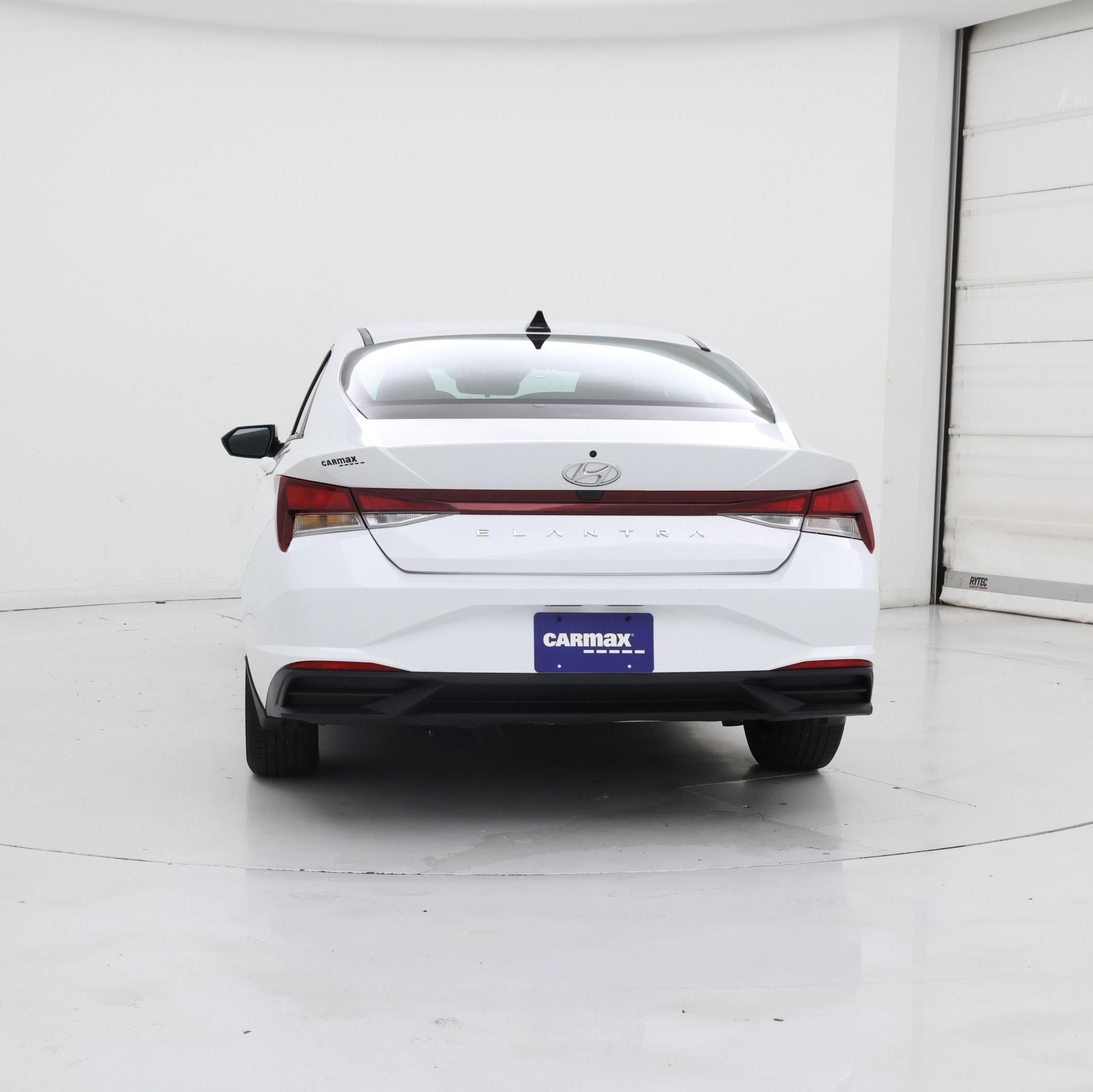 Thumbnail: 2023 Hyundai Elantra - 6