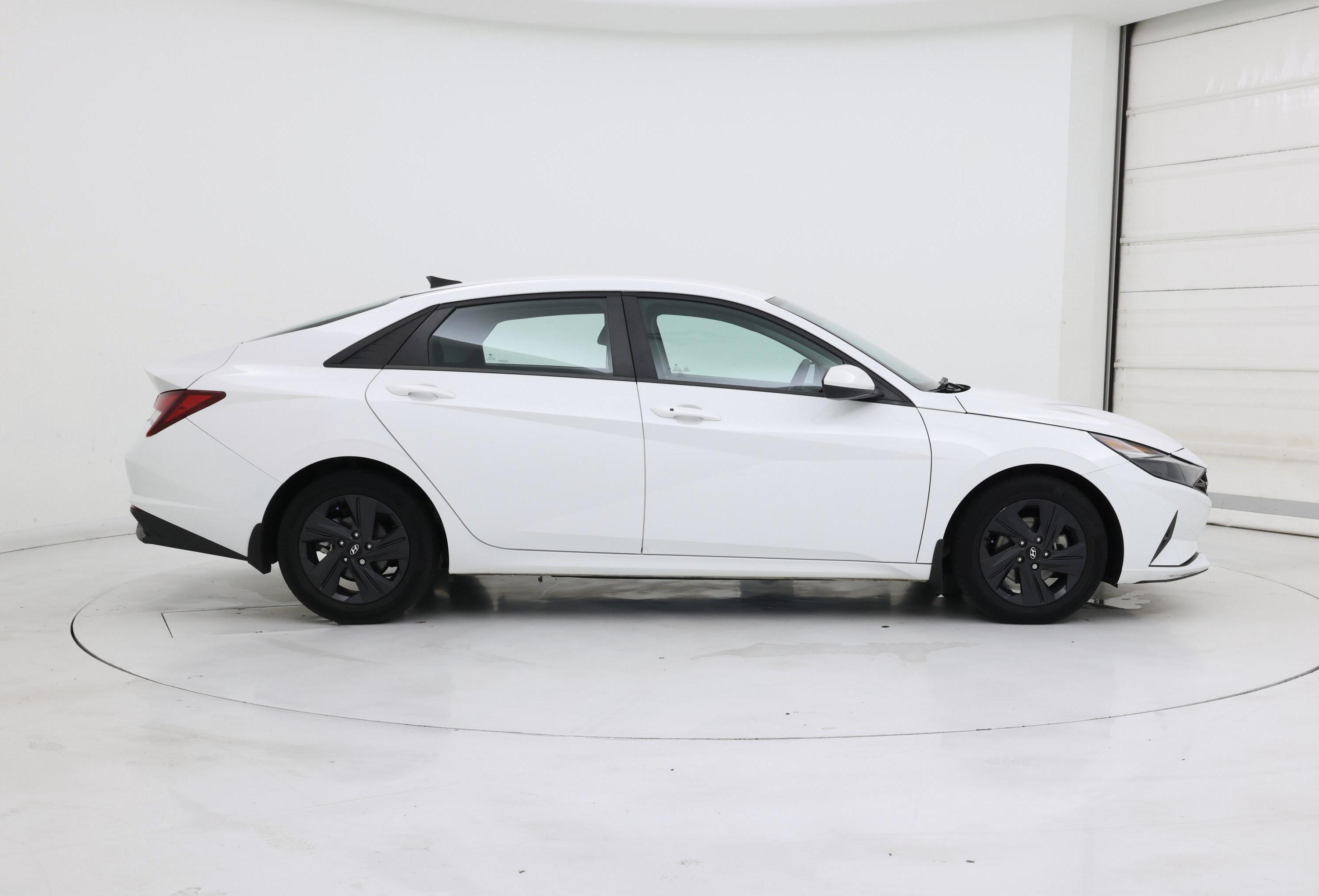 Thumbnail: 2023 Hyundai Elantra - 7