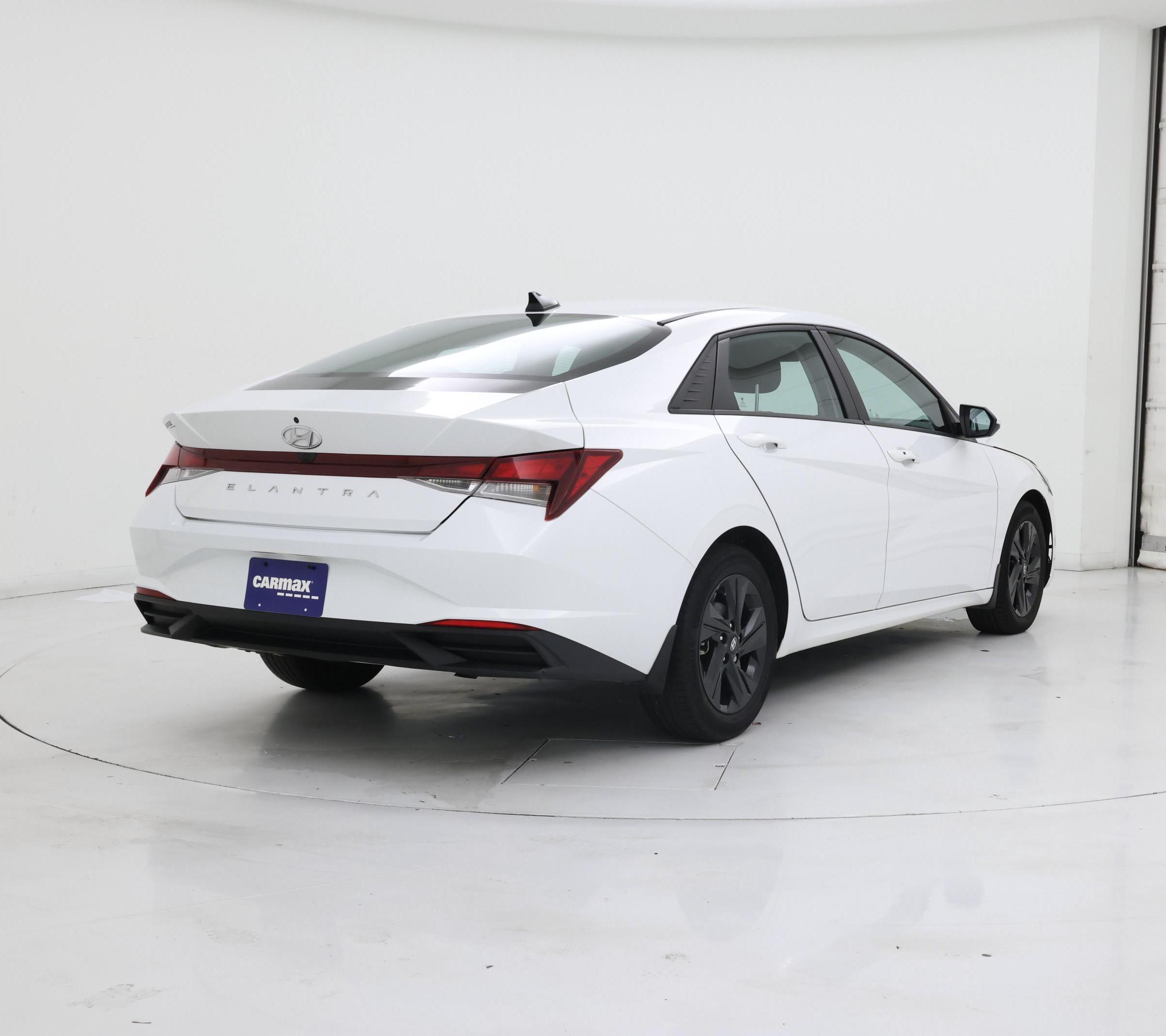 Thumbnail: 2023 Hyundai Elantra - 8