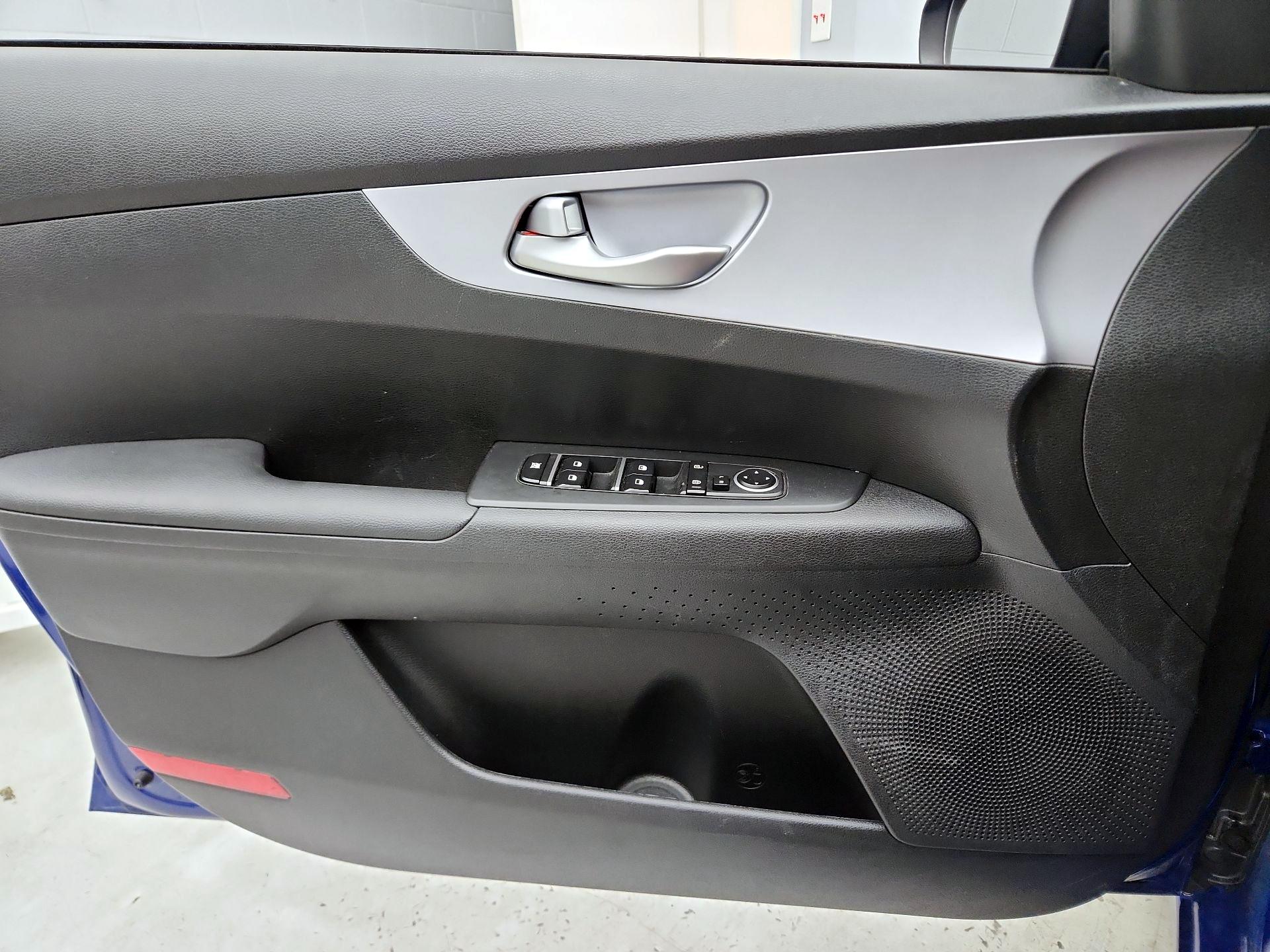 Thumbnail: 2024 Kia Forte - 12