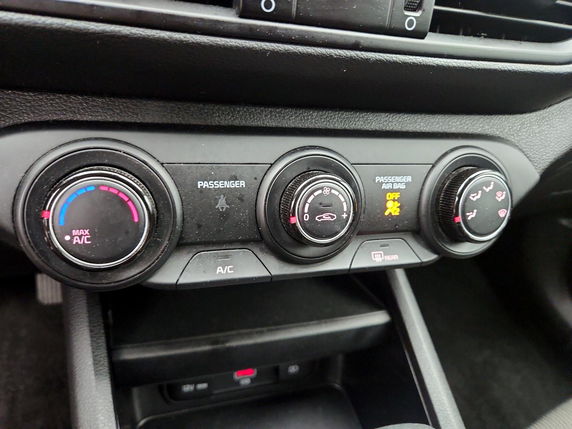 Thumbnail: 2024 Kia Forte - 16