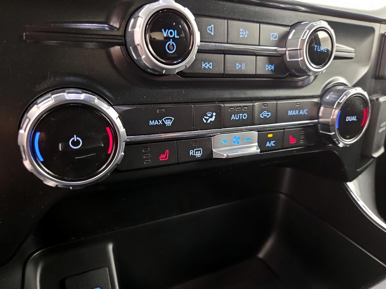 2022 Ford F-150 XLT - Photo 17