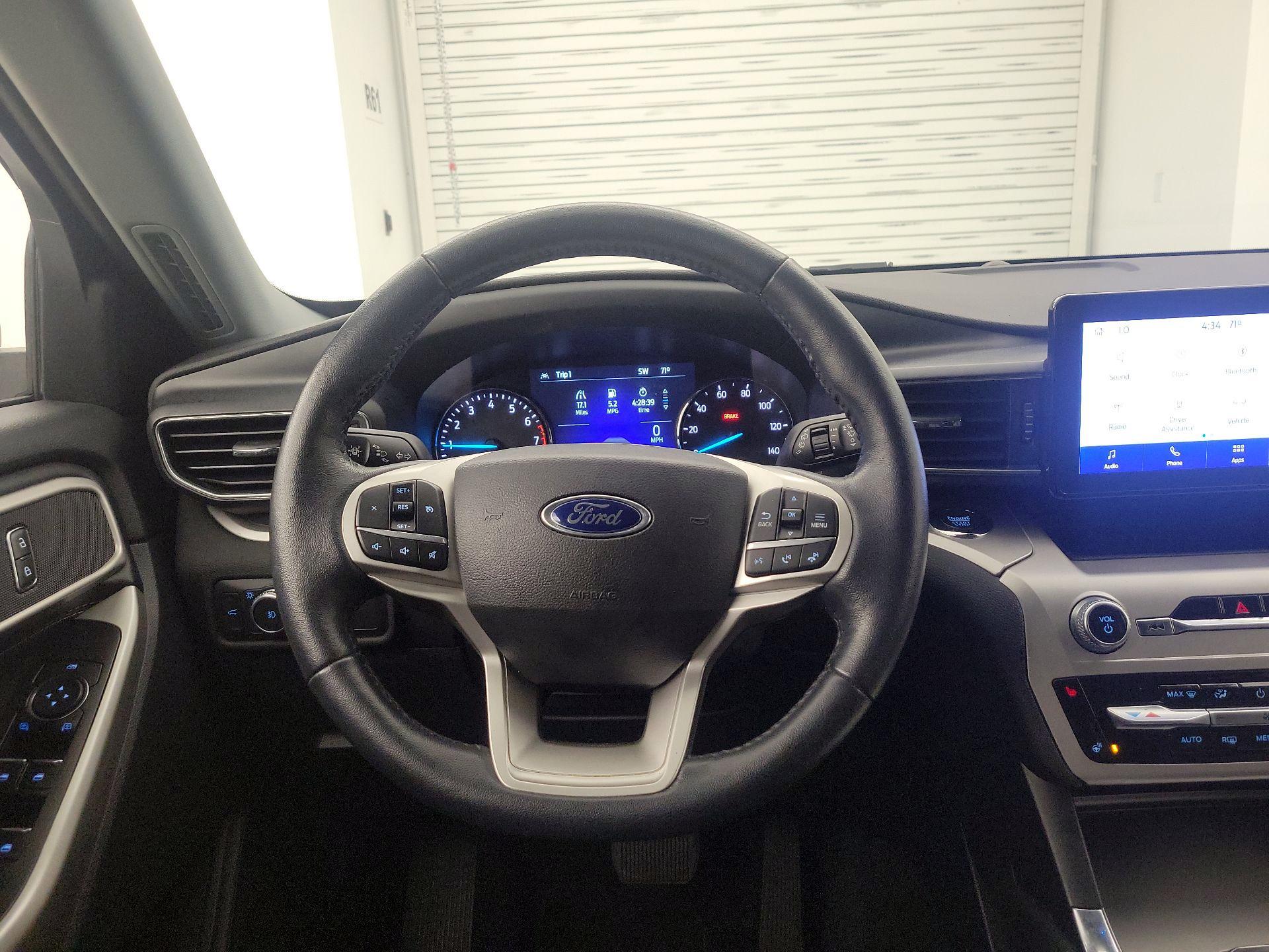 Thumbnail: 2022 Ford Explorer - 10