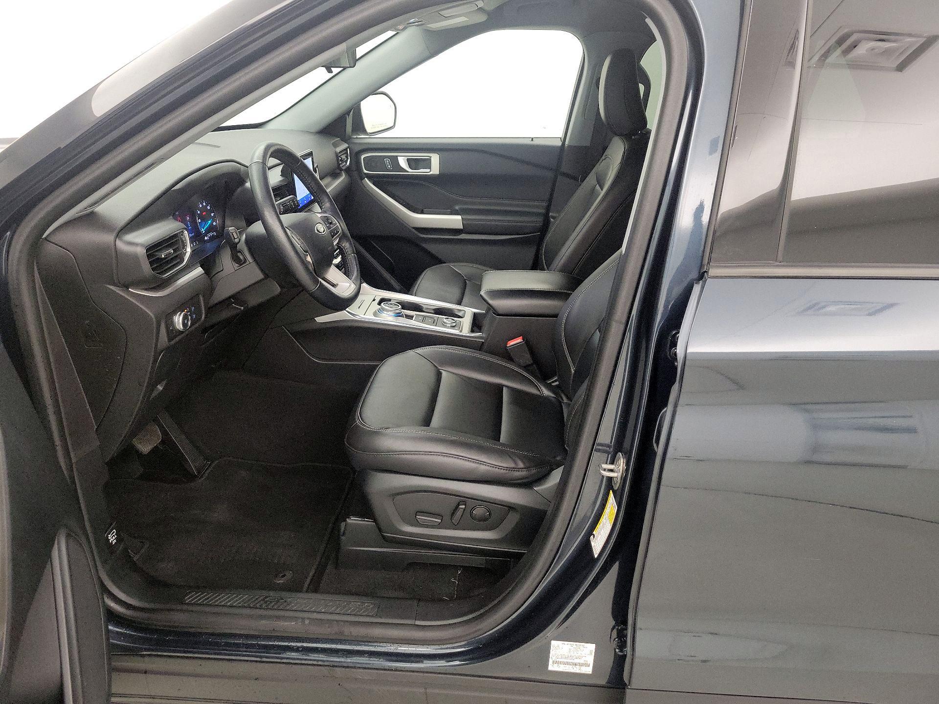 Thumbnail: 2022 Ford Explorer - 11