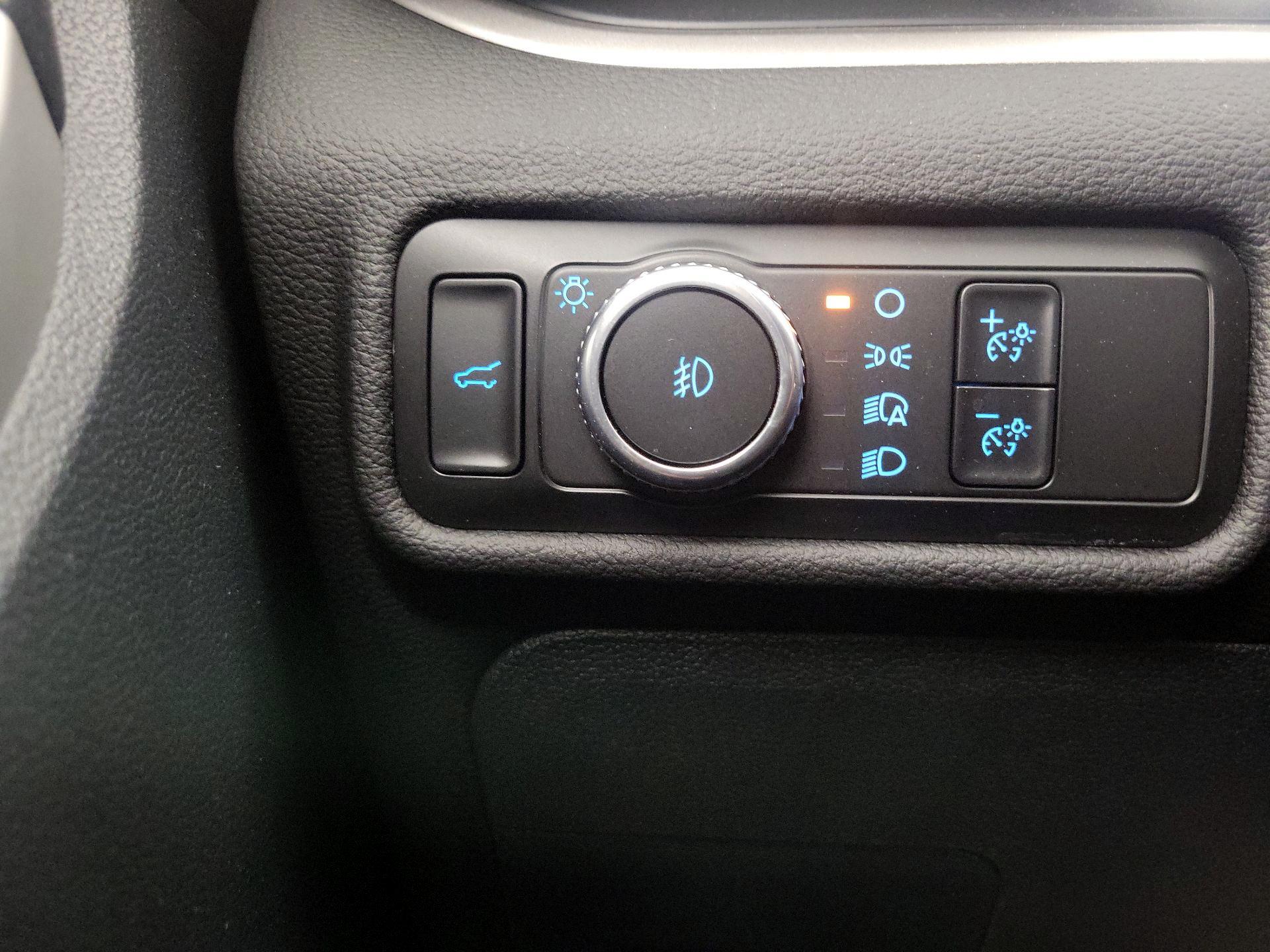 Thumbnail: 2022 Ford Explorer - 13