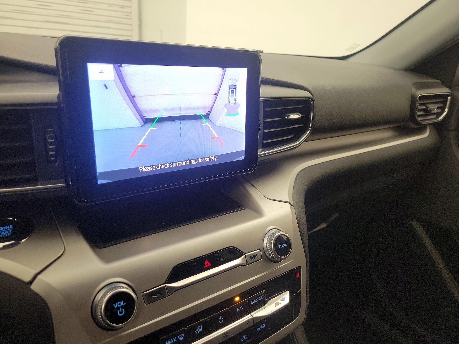 Thumbnail: 2022 Ford Explorer - 14