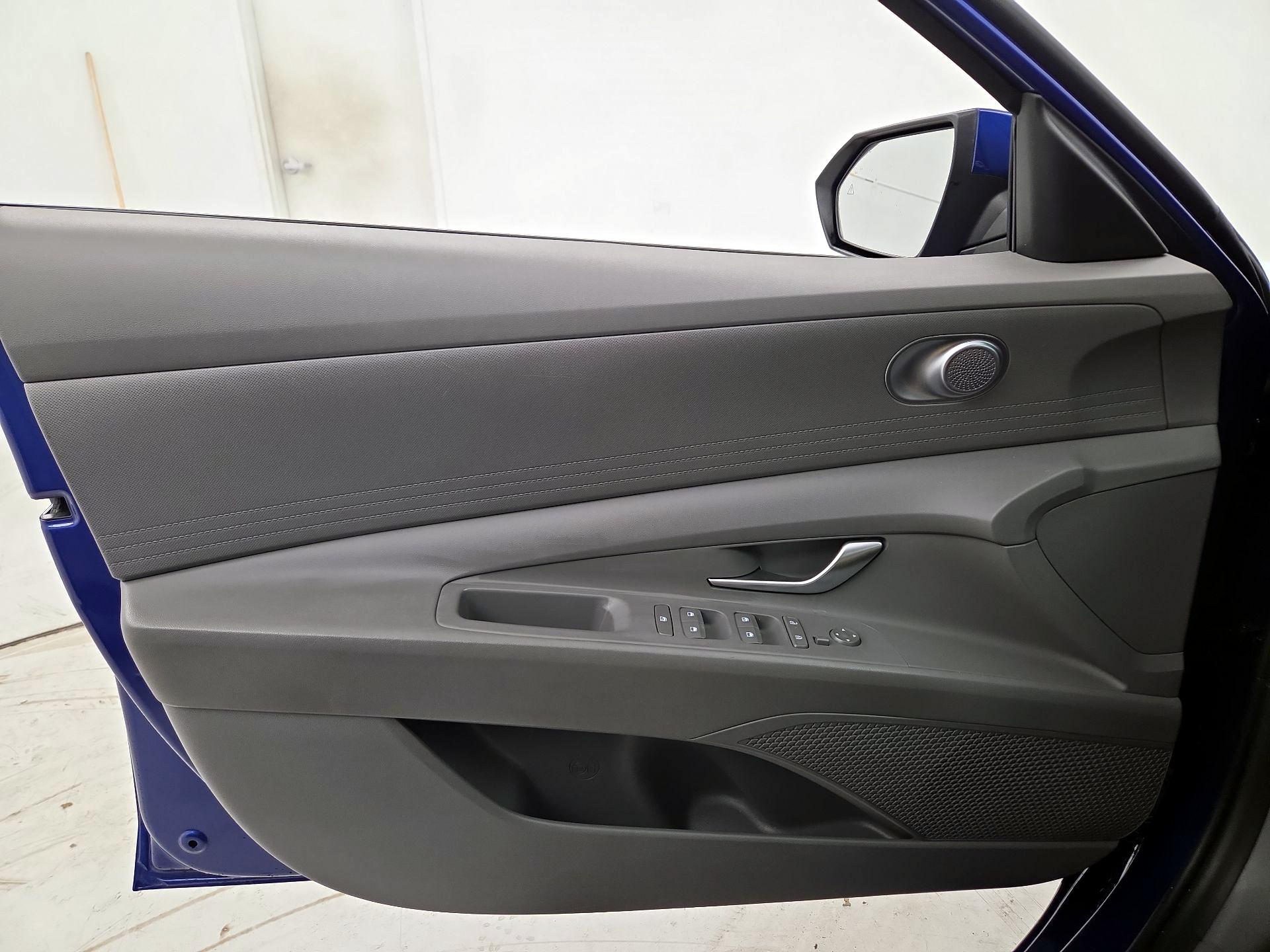 Thumbnail: 2024 Hyundai Elantra - 12