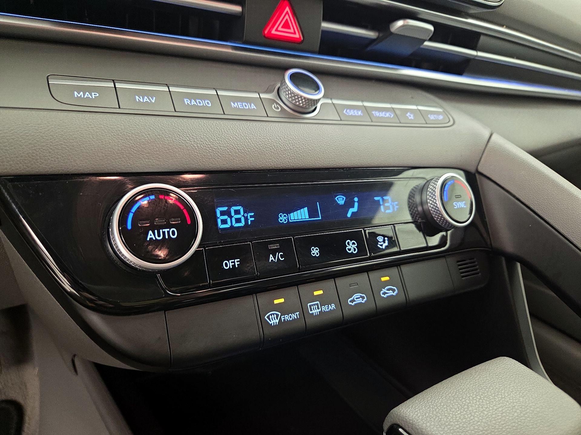 Thumbnail: 2024 Hyundai Elantra - 17