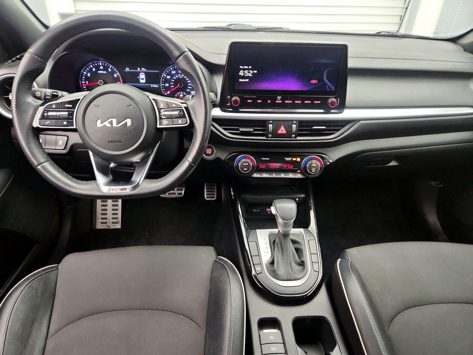 Thumbnail: 2023 Kia Forte - 9