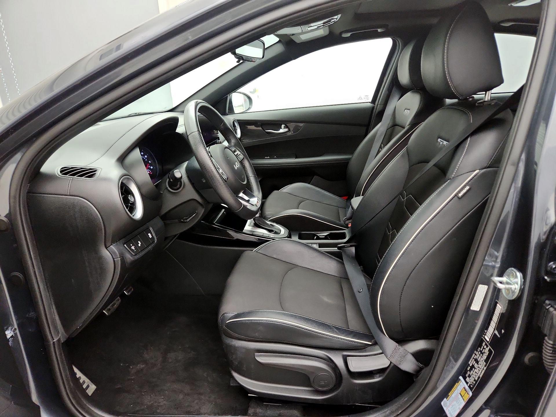 Thumbnail: 2023 Kia Forte - 11